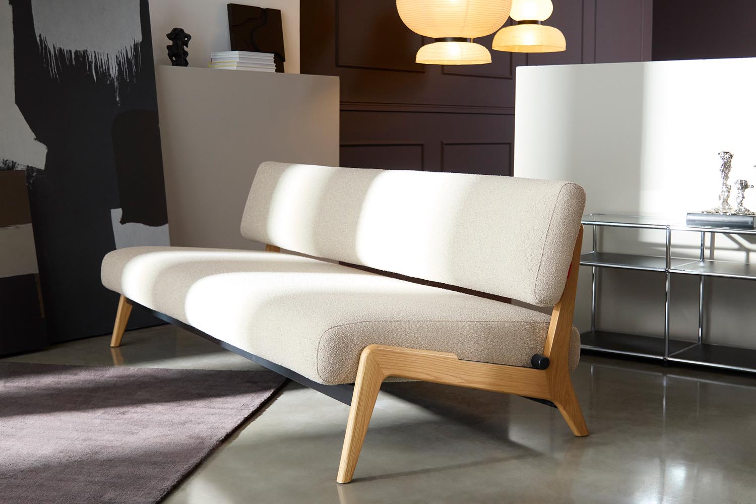 Erleben Sie das Nolis Tagesbett von Innovation Living: Eleganz trifft Funktionalität, ideal für kleine Räume und vielseitig einsetzbar.