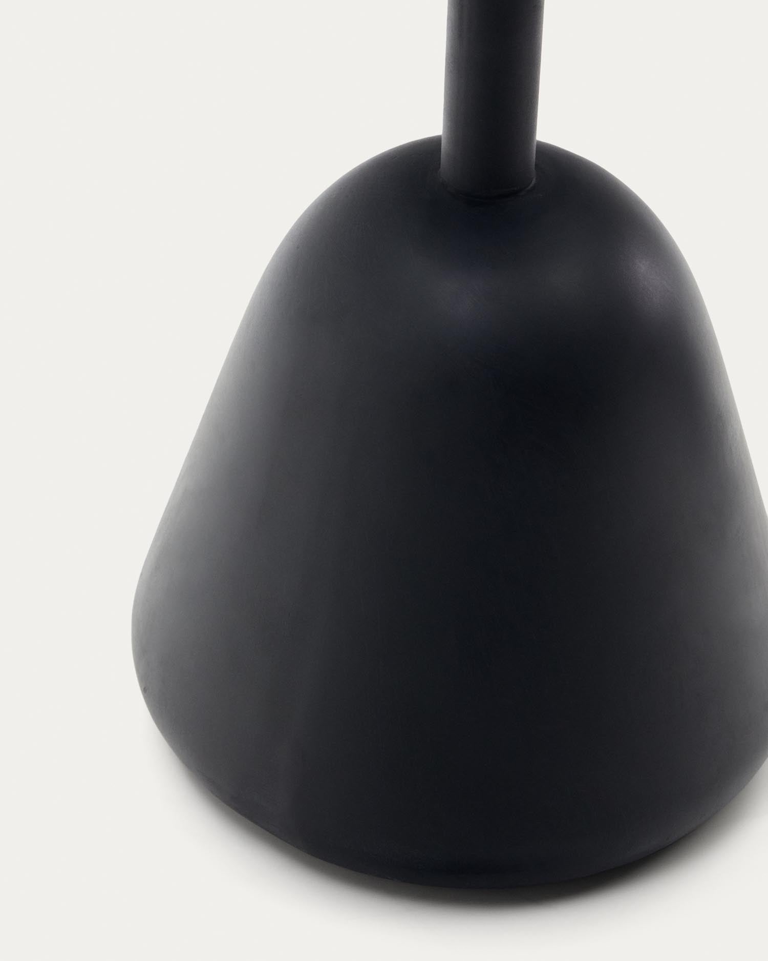 Eleganter Saura Couchtisch aus schwarzem Metall und natürlicher Akazienoberfläche, 45xØ43 cm, ideal für drinnen und draußen, nachhaltig.