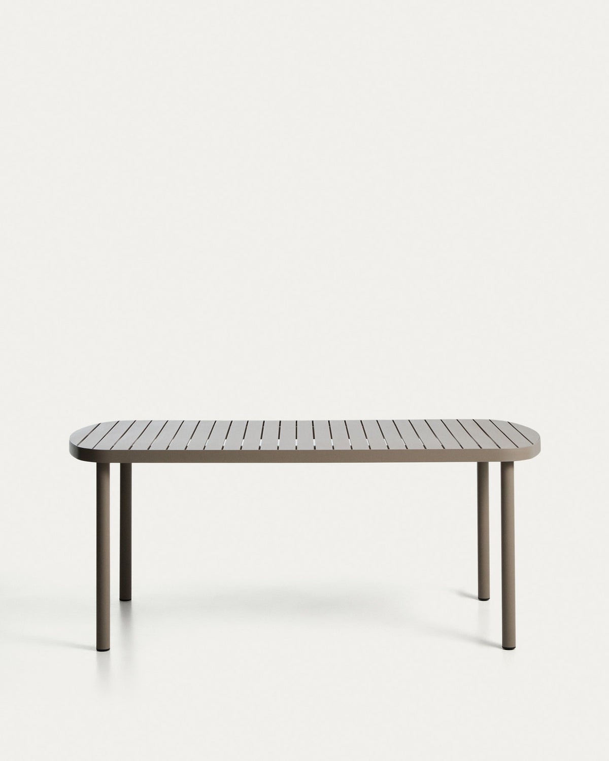 Outdoor-Tisch Joncols aus Aluminium mit taupefarbener Lackierung, 180 x 90 cm in Taupe präsentiert im Onlineshop von KAQTU Design AG. Gartentisch ist von Kave Home