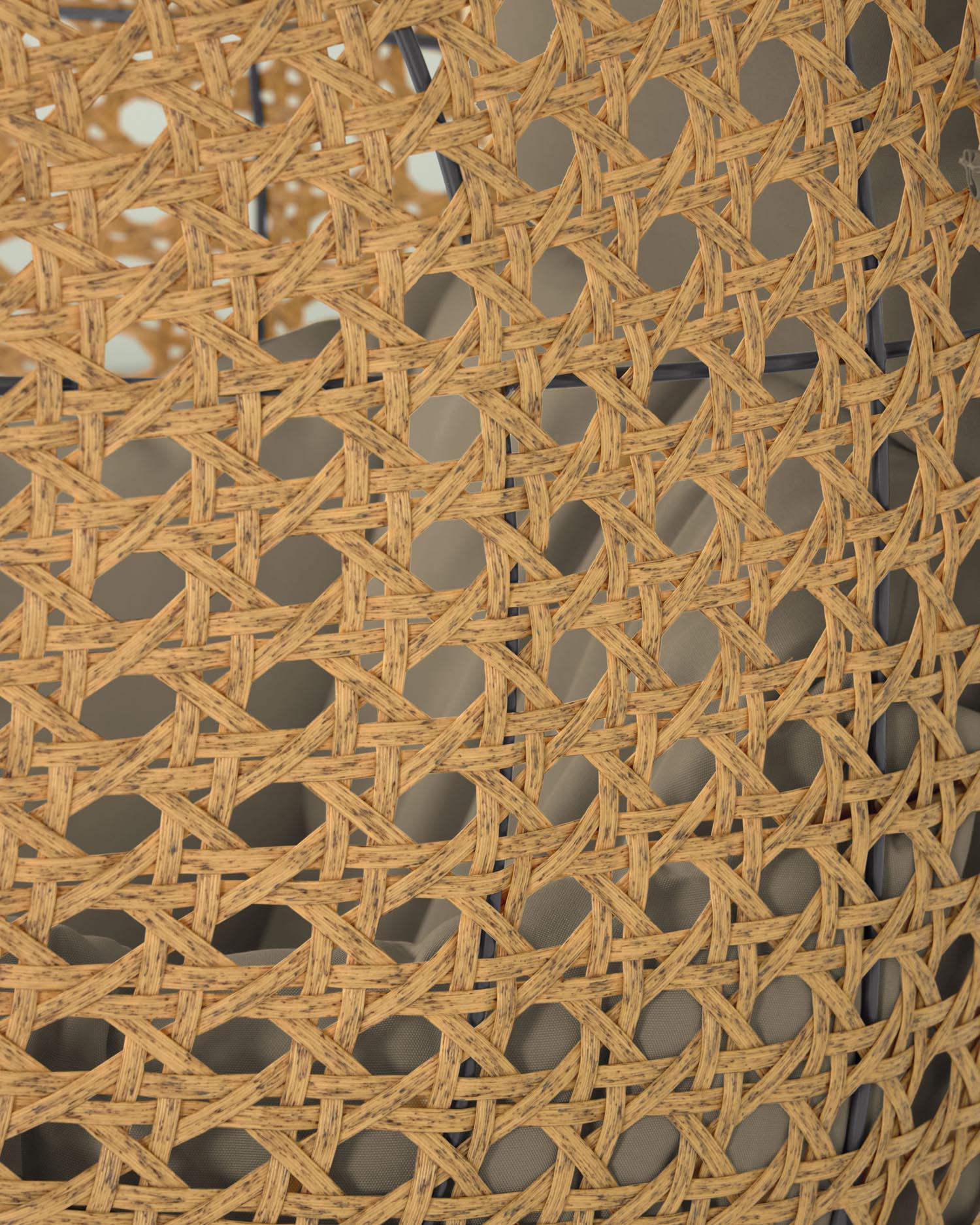 Hängesessel Cira in elegantem Hellgrau: Robuste Bauweise aus Poly-Rattan, natürlicher Holzrahmen und bequeme Kissen für entspannte Stunden.