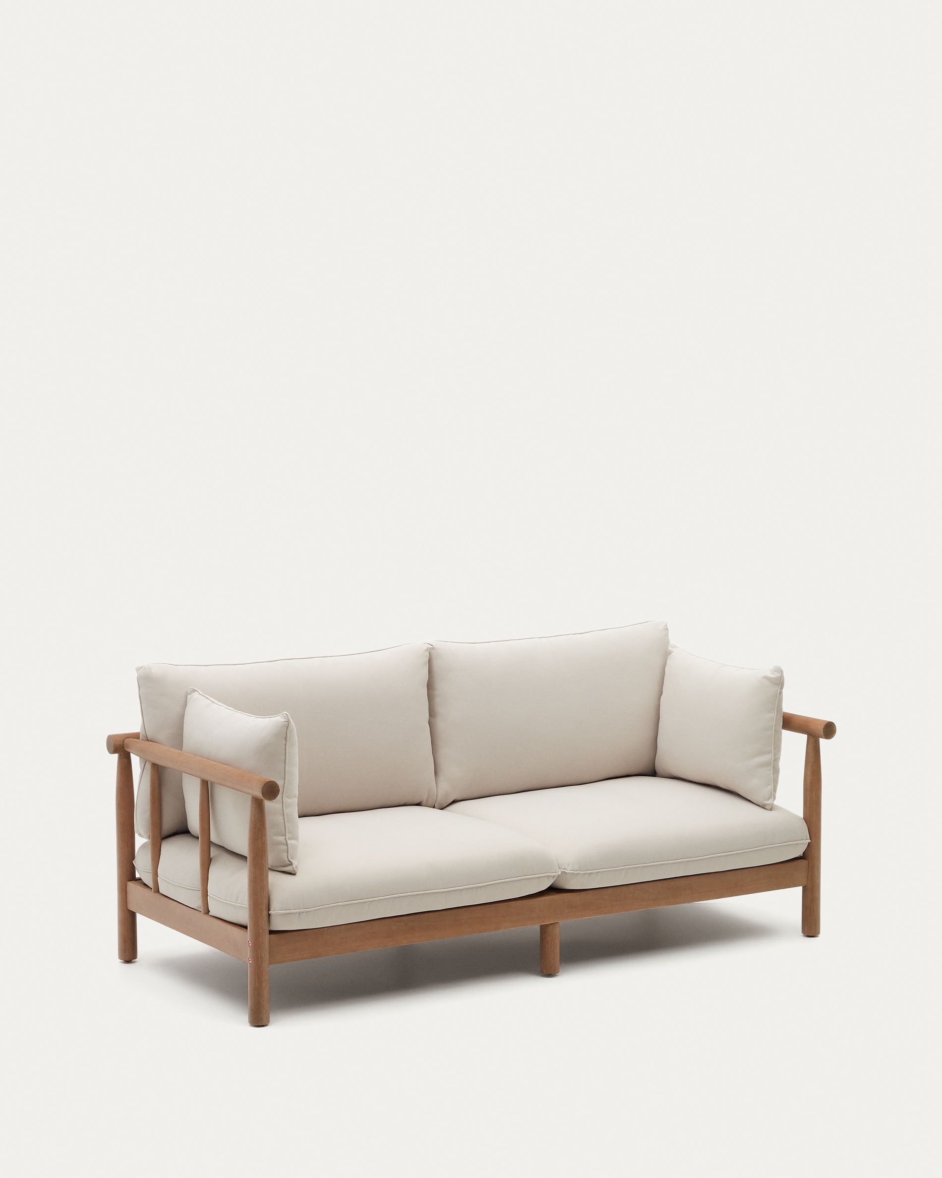 Das Sacova 2-Sitzer-Sofa aus FSC-zertifiziertem Eukalyptusholz bietet stilvolles Design und nachhaltigen Komfort für Ihr Zuhause.