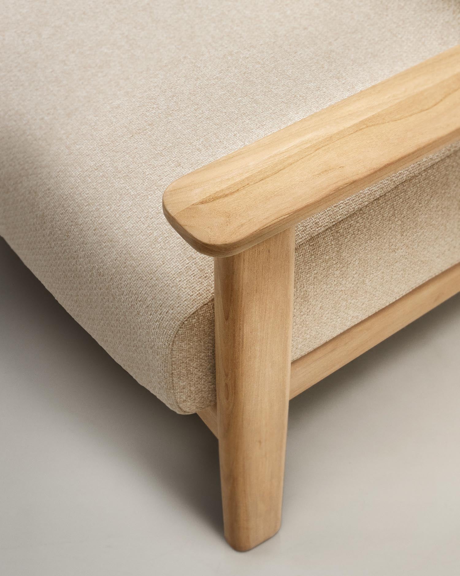 Elegantes 3-Sitzer-Sofa aus massivem Teakholz, 212 cm, ideal für stilvolle und nachhaltige Wohnräume. Komfort trifft auf zeitloses Design.