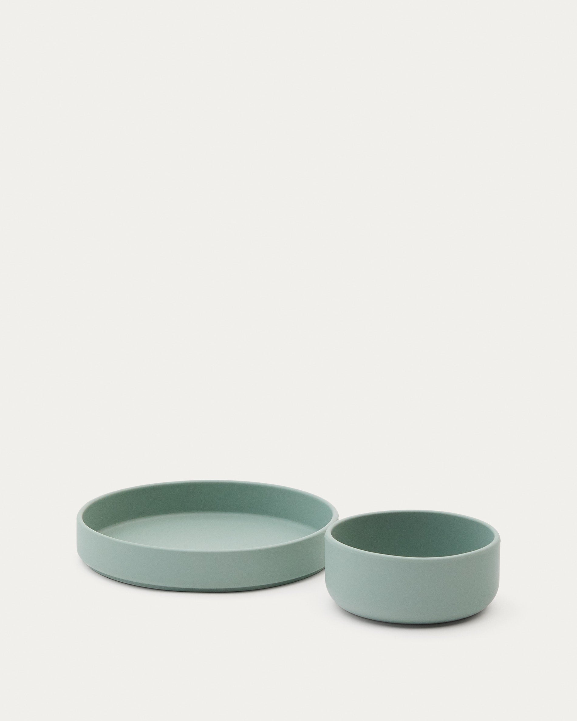 Set Lili aus Teller und Schüssel aus Silikon türkis in Türkis präsentiert im Onlineshop von KAQTU Design AG. Geschirr Kids ist von Kave Home