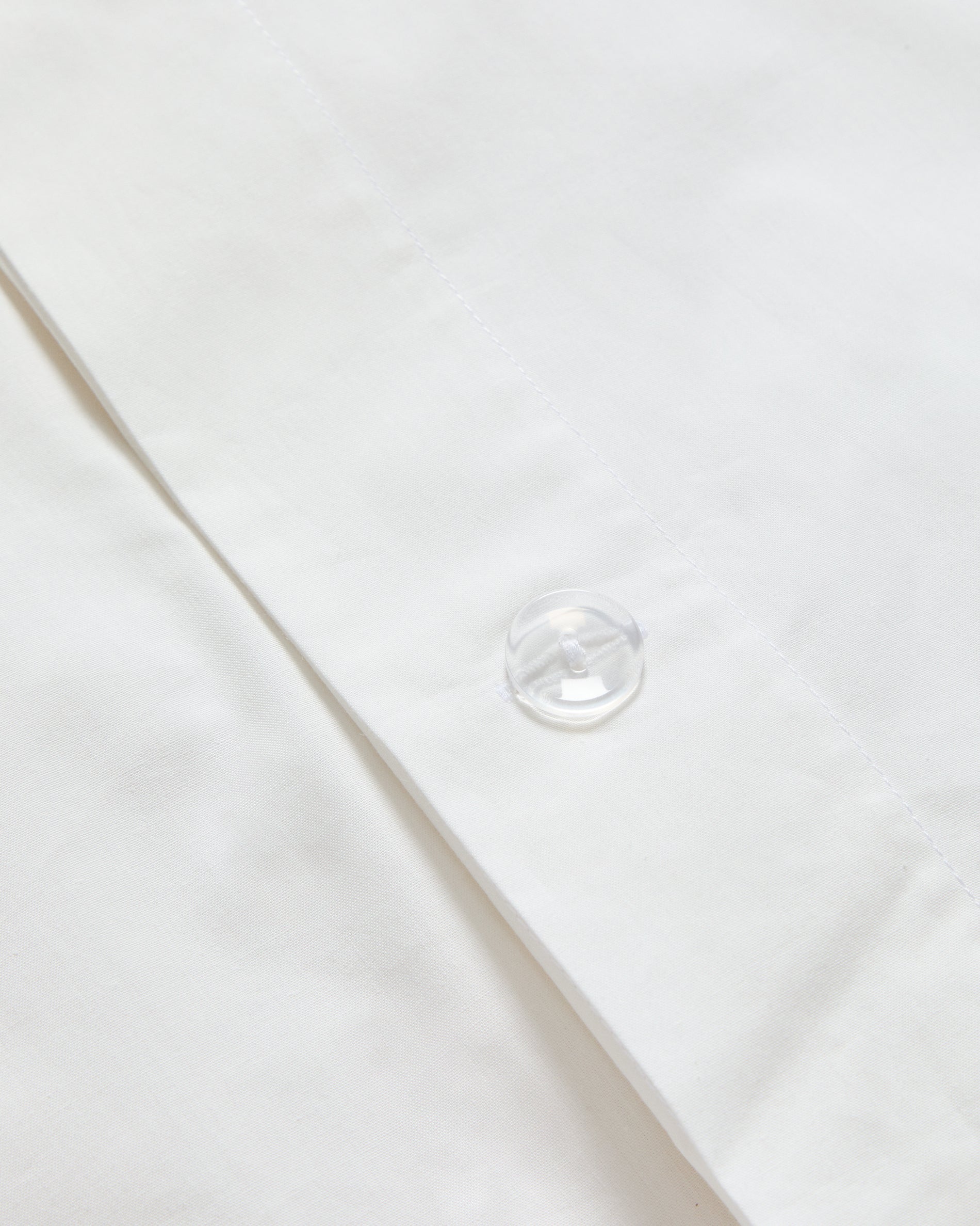 Set Tandari mit Bett- und Kissenbezug aus Baumwollperkal mit aufgesticktem Elefanten für Babybett in Ecru präsentiert im Onlineshop von KAQTU Design AG. Duvetbezug Kids ist von Kave Home