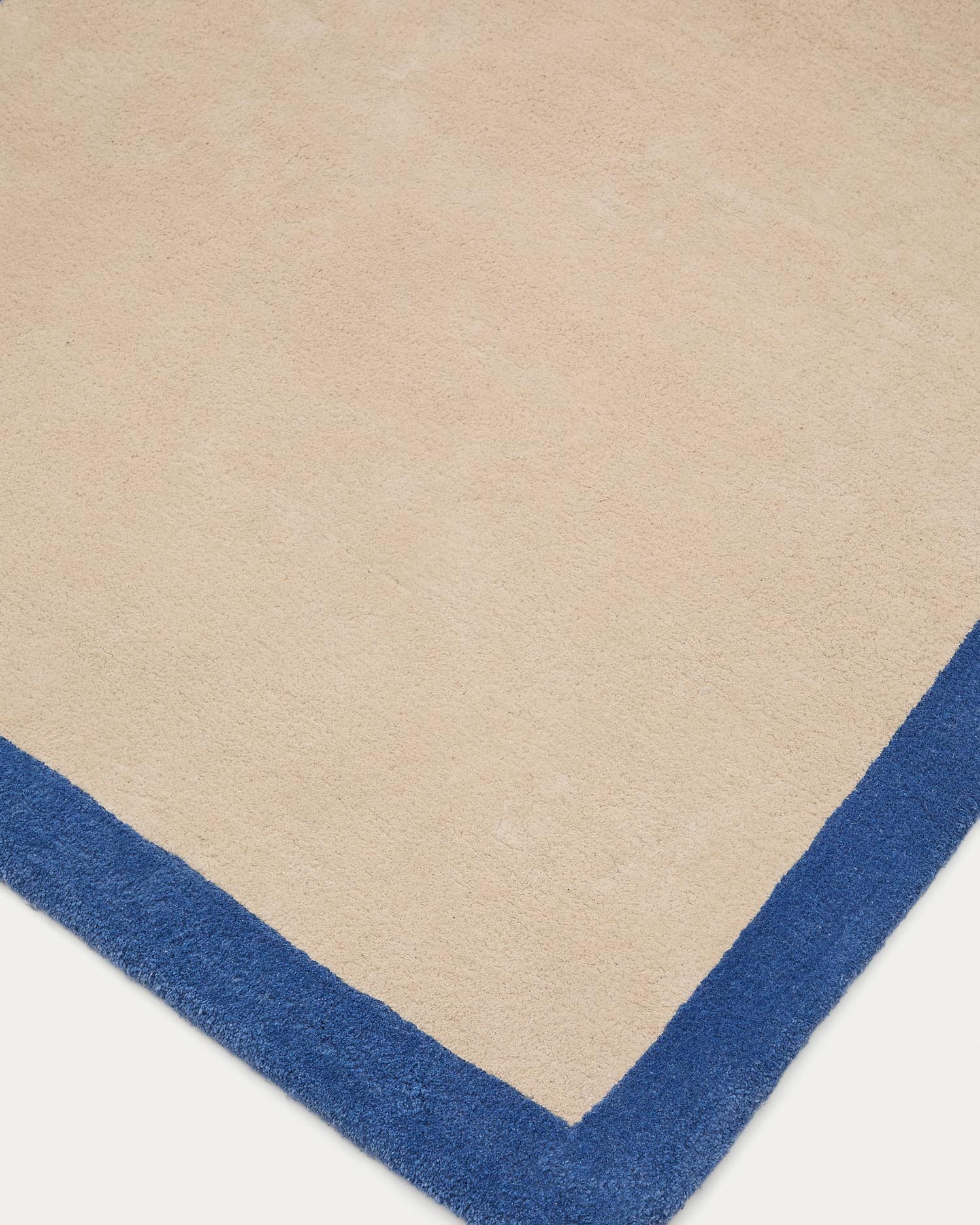 Teppich Nalim aus 100% Baumwolle, beige und blau, 90x150 cm. Stilvolles Design, ideal für jeden Raum.