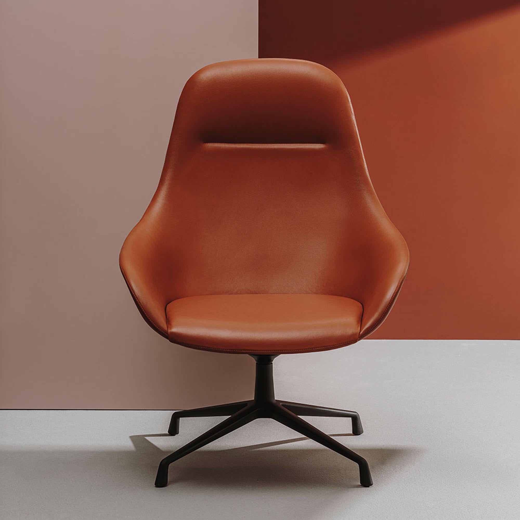 Eleganter Next Lounge High Sessel, drehbar, von Andreu World.