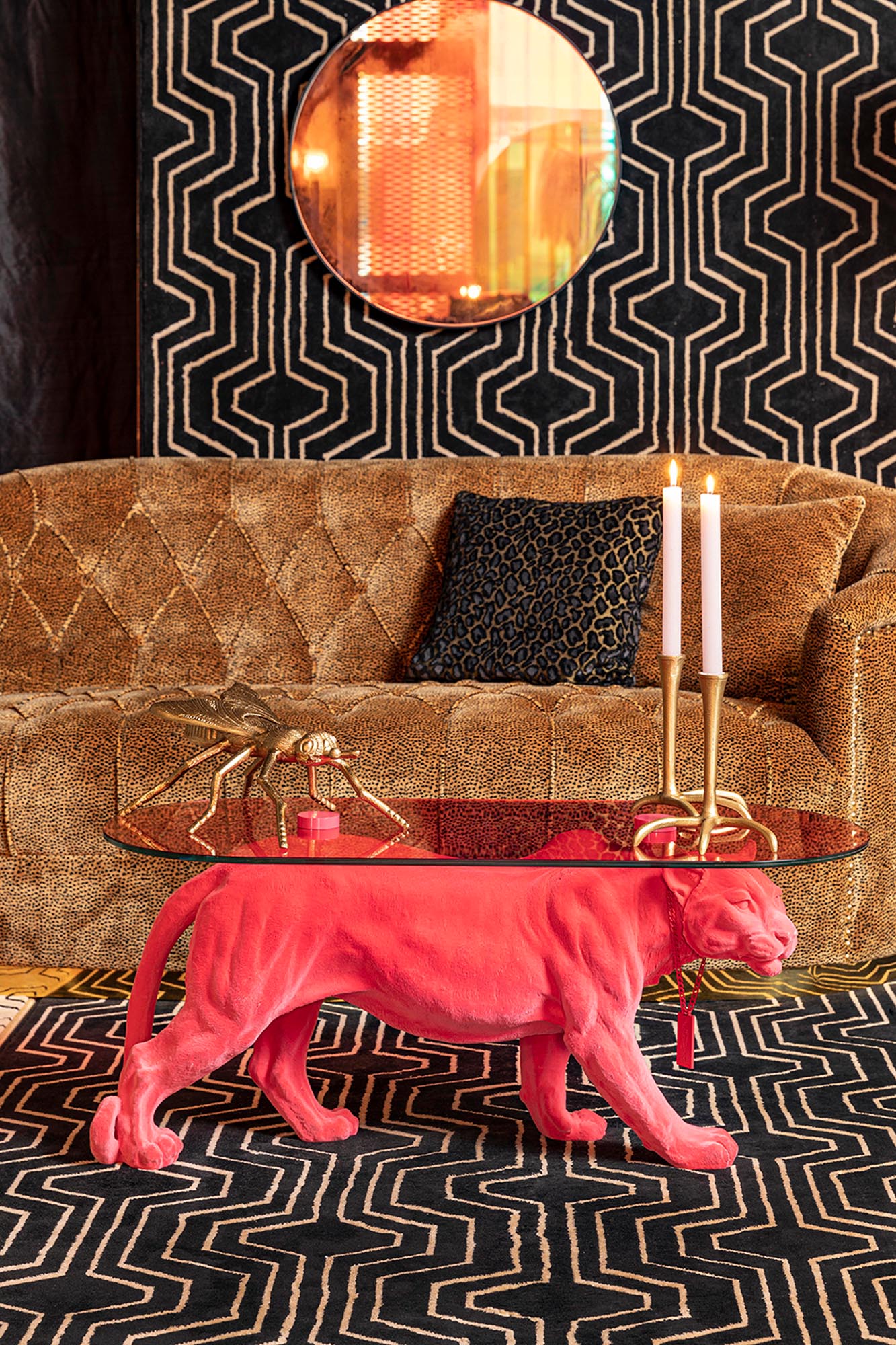 Der DOPE AS HELL Beistelltisch von Bold Monkey vereint stilvolles Design mit Funktionalität. Ideal für Wohnzimmer, Schlafzimmer und mehr!