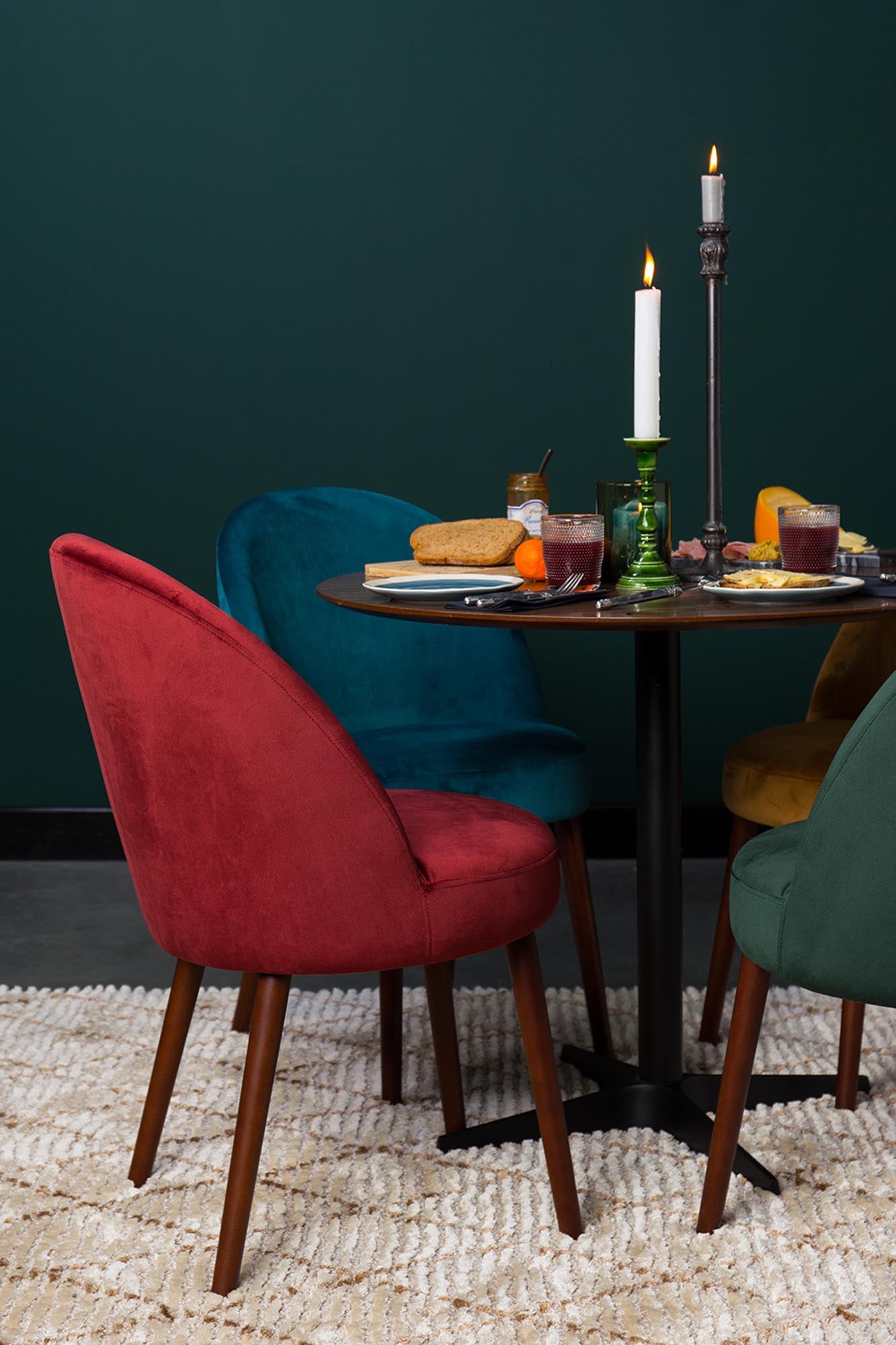 Stuhl Barbara in Grün präsentiert im Onlineshop von KAQTU Design AG. Stuhl ist von Dutchbone