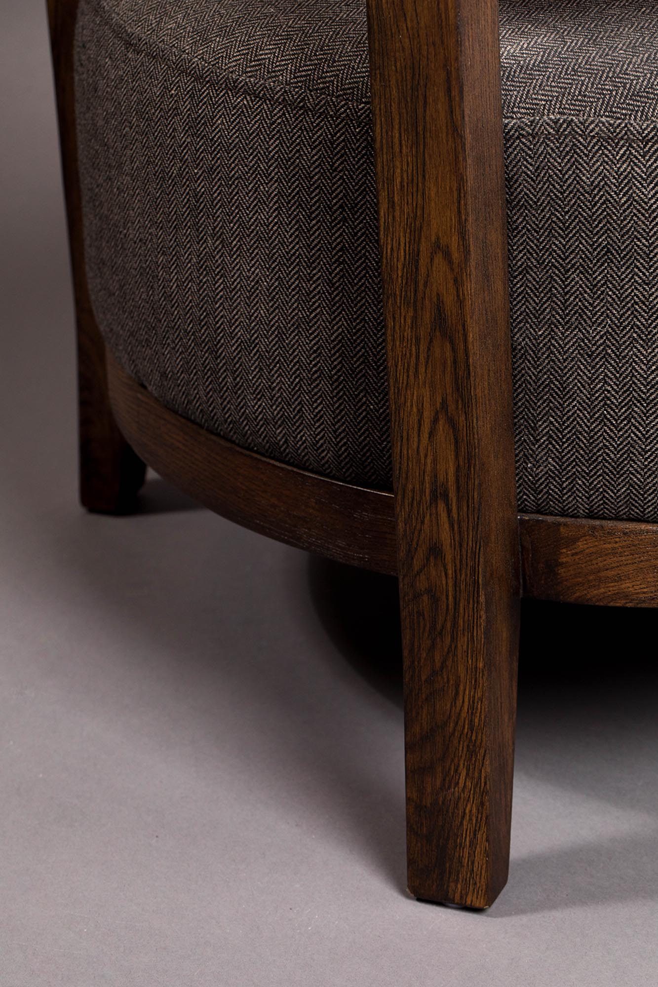 Dutchbone Duran: Stilvoller Komfort für Ihr modernes Wohnzimmer.