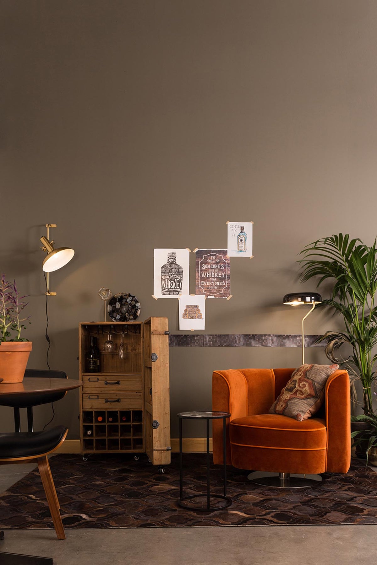 Cabinet Lico in Braun präsentiert im Onlineshop von KAQTU Design AG. Weinregal ist von Dutchbone