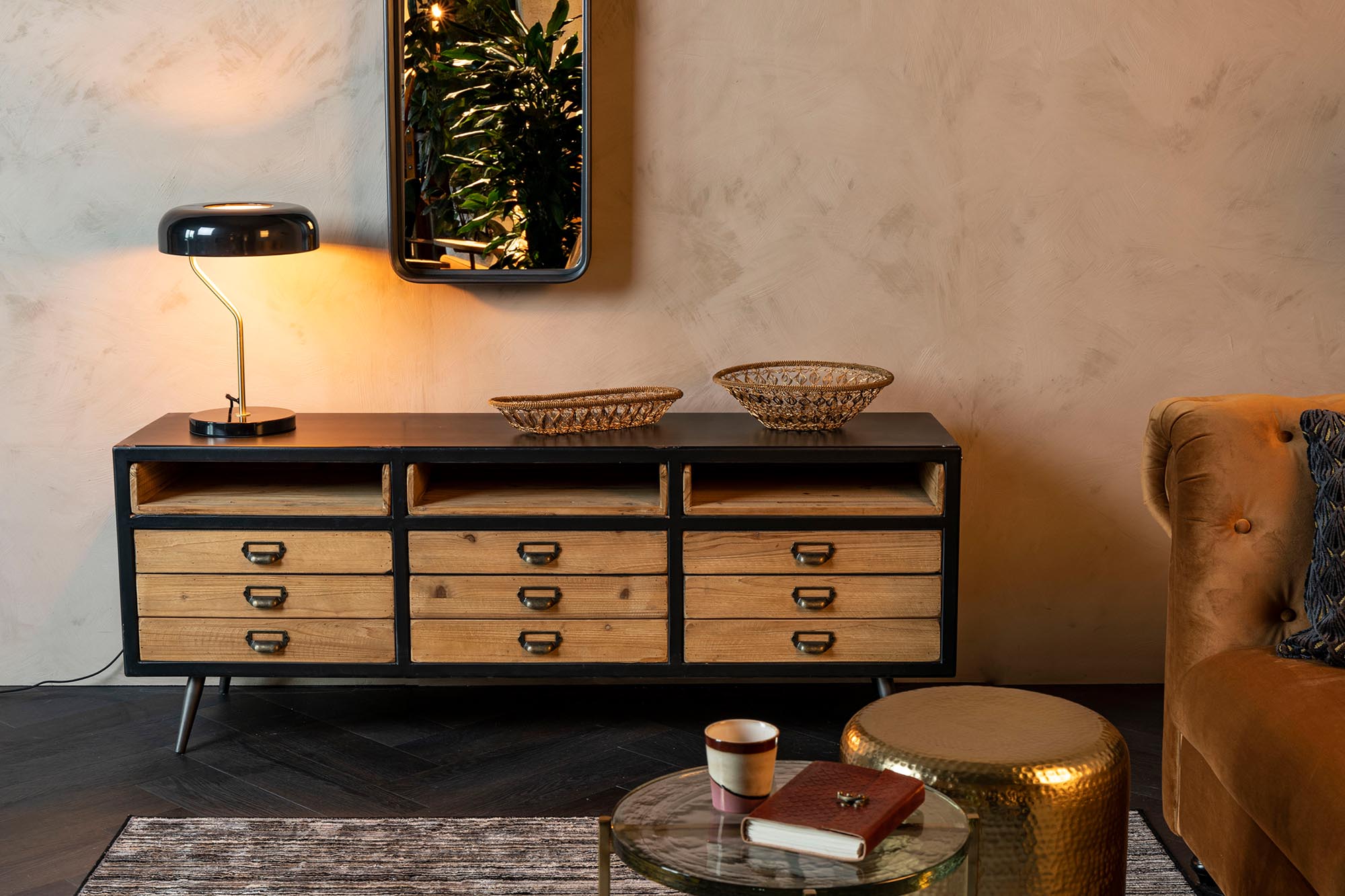 Eclipse Tischleuchte: Dutchbone-Design für moderne Eleganz.