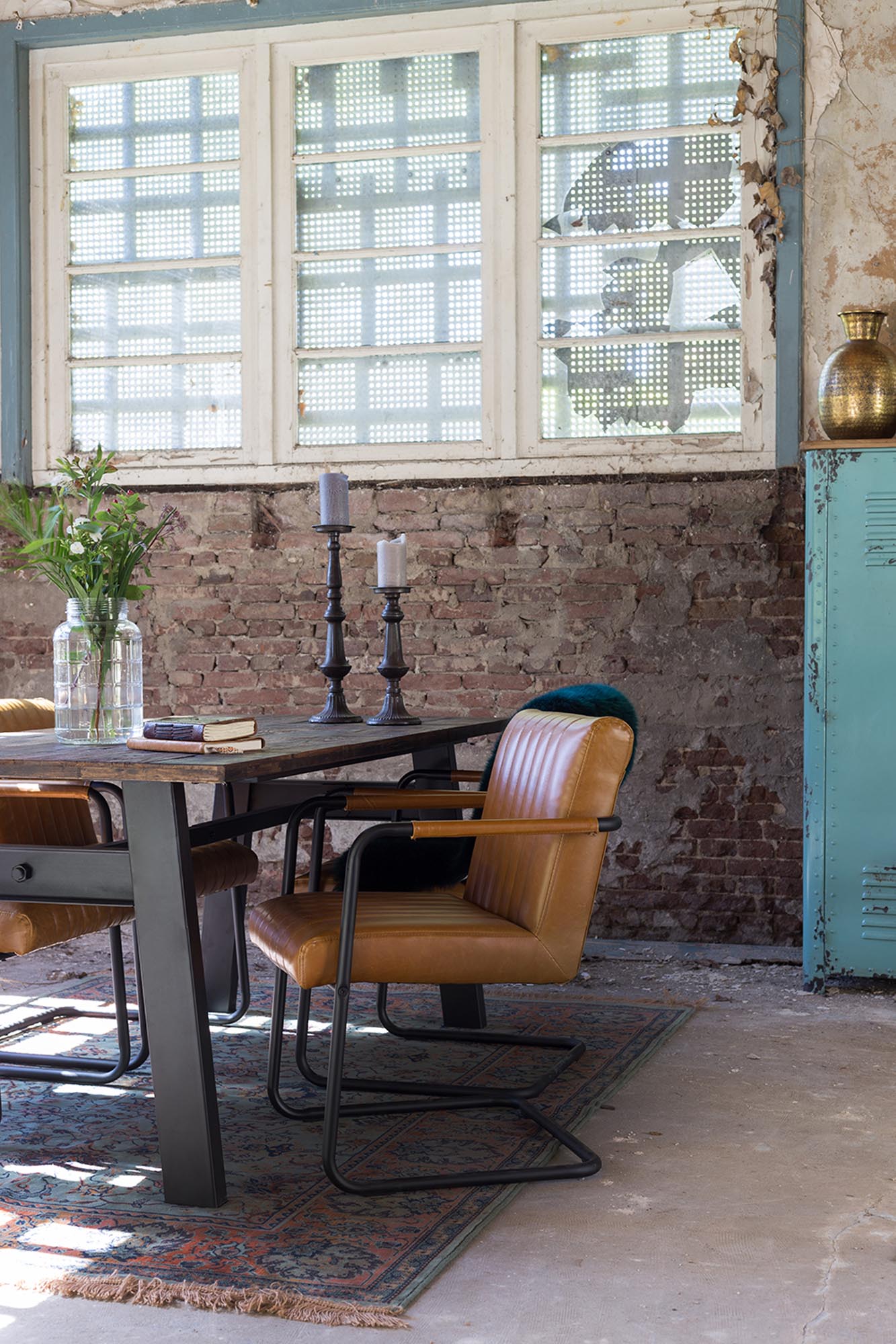 Teppich BID von Dutchbone: Ein eleganter Teppich mit einzigartigem Muster, der jedem Raum Stil und Komfort verleiht.