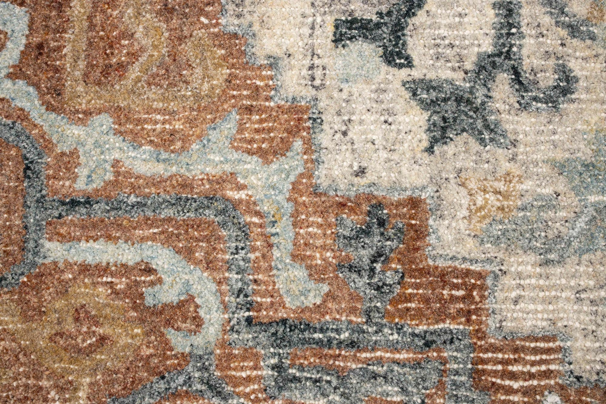 Teppich Amori von Dutchbone: Ein elegantes Design, das jedem Raum Wärme und Charakter verleiht. Perfekt für Ihr stilvolles Zuhause.