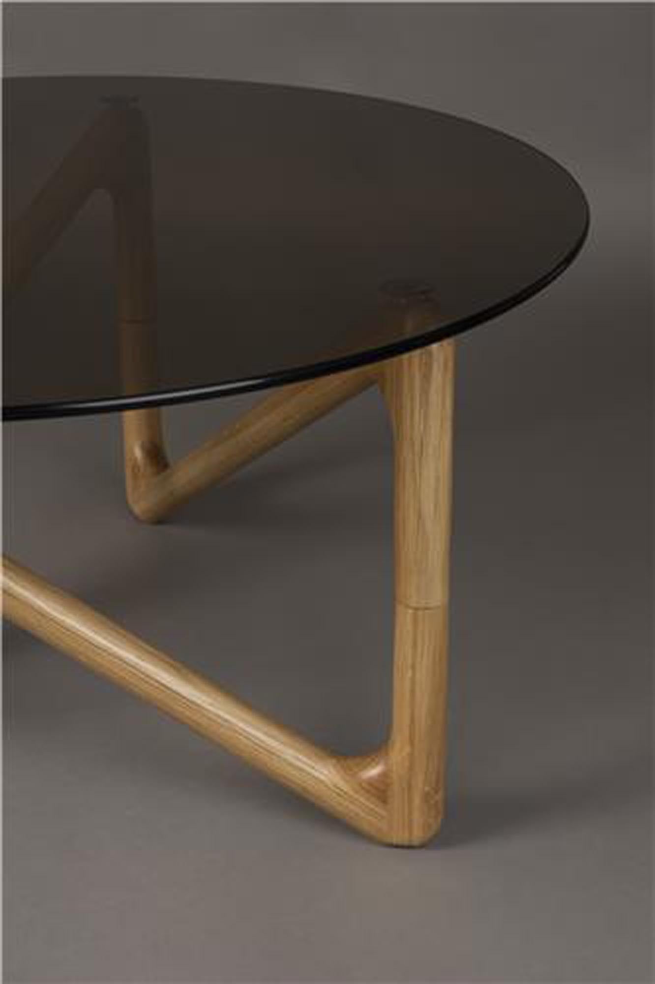 Moderner Kaffeetisch Naia mit stilvollem Design von Dutchbone.