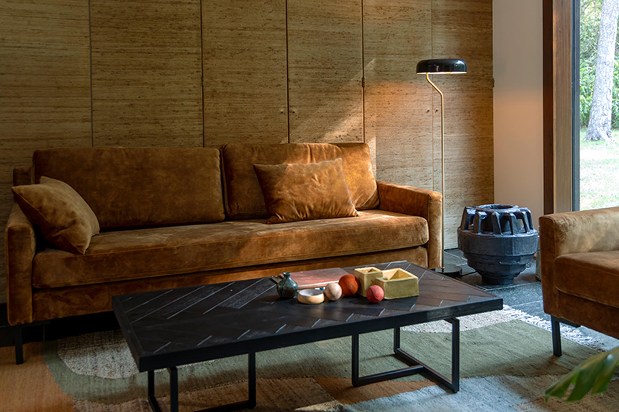 Erleben Sie den Carpet Pavilion von Dutchbone – ein eleganter, handgewebter Teppich aus nachhaltigen Materialien, der jedem Raum Wärme und Stil verleiht.