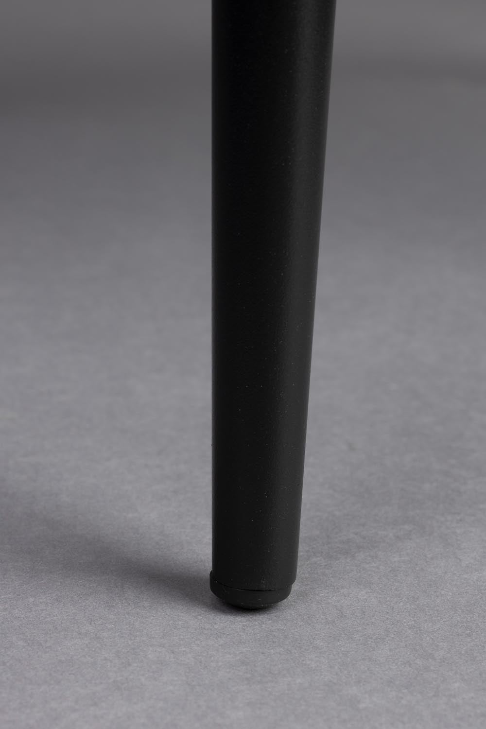 Der Stuhl Georgia in Grün von Dutchbone vereint stilvolles Design und hohen Komfort. Ideal für jeden Raum und vielseitig einsetzbar.