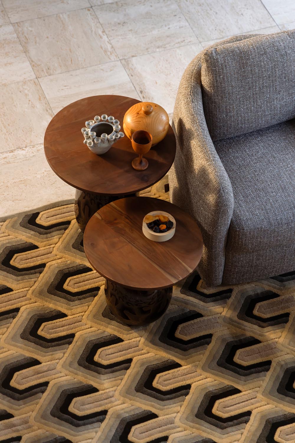 Eleganter Dutchbone Teppich Lockhart 200x290 für stilvolle Räume.