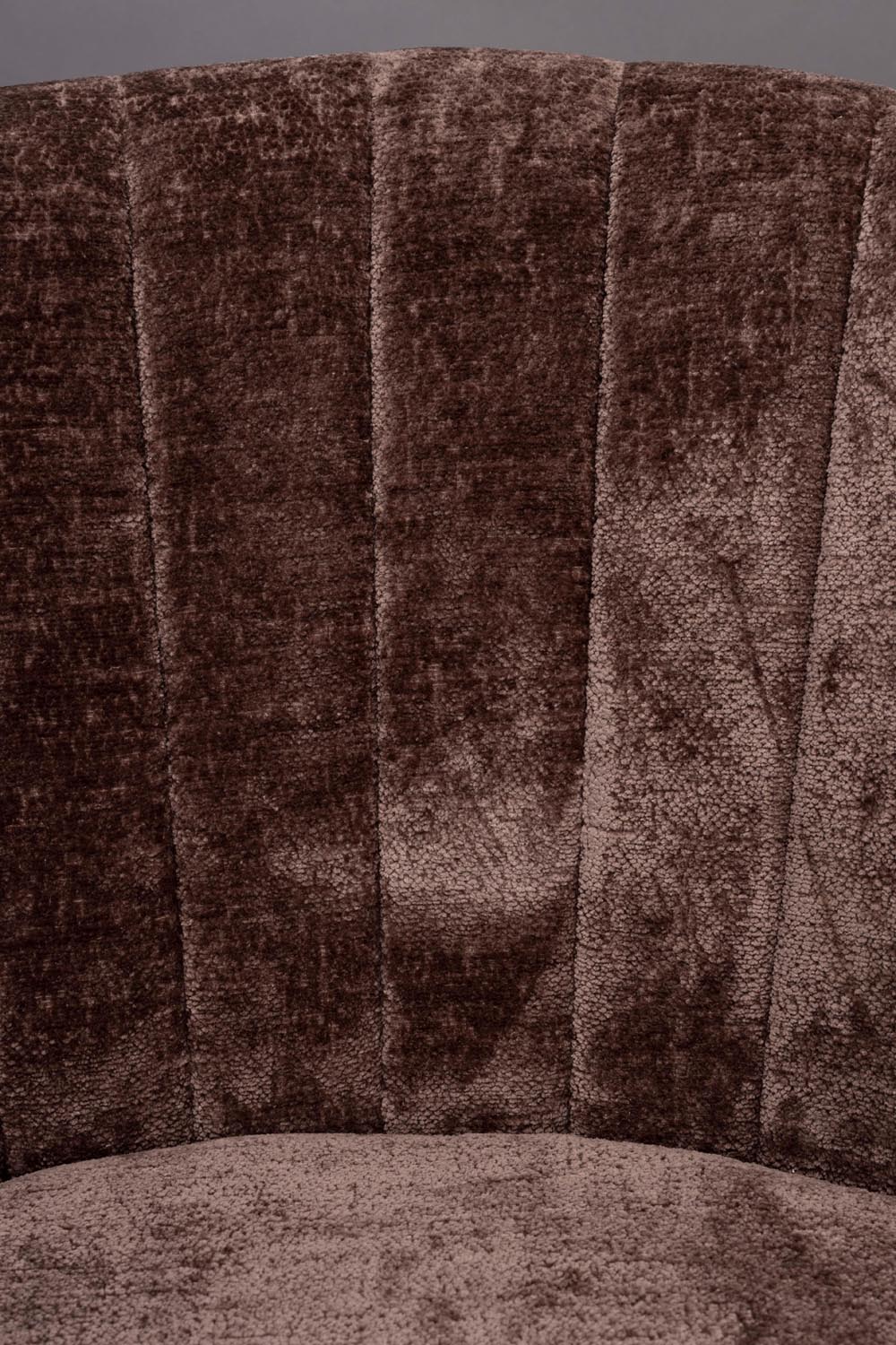 Komfortabler Loungesessel Georgia Lila: Dutchbone-Qualität erleben.