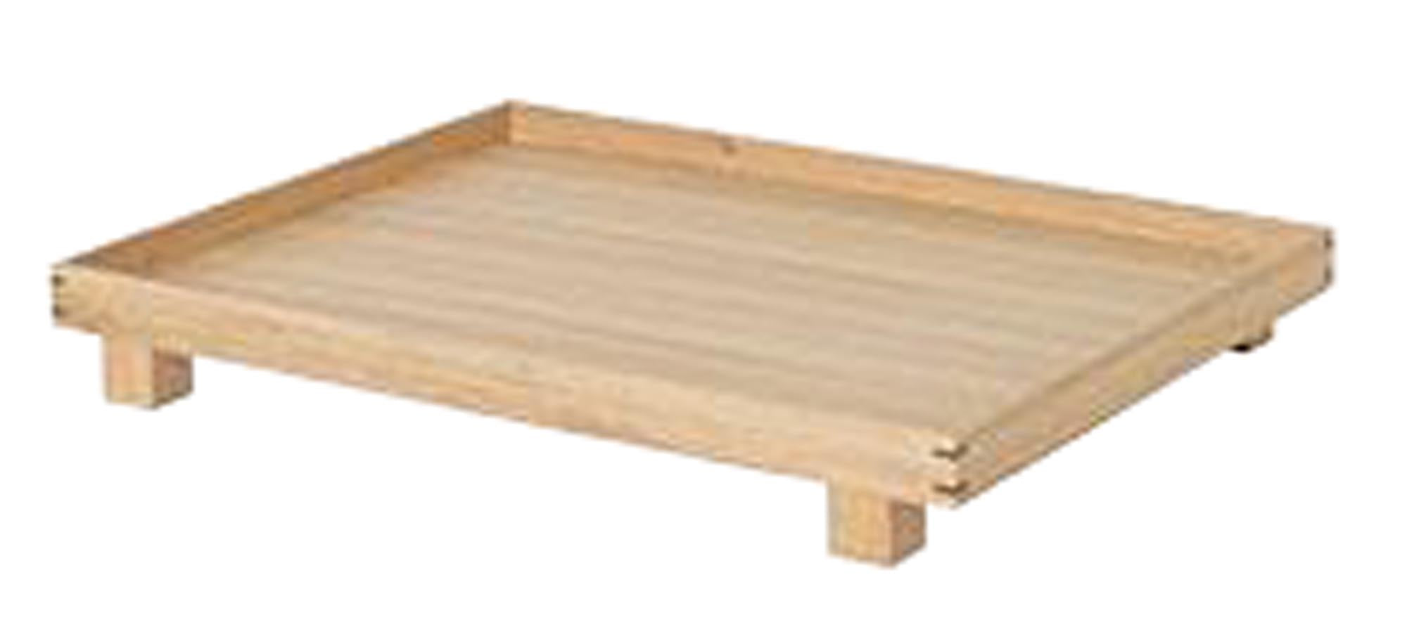 Entdecke das Bon Tablett Large von Ferm Living: Ein elegantes, handgefertigtes Tablett aus massiver Eiche, inspiriert von japanischer Ästhetik.