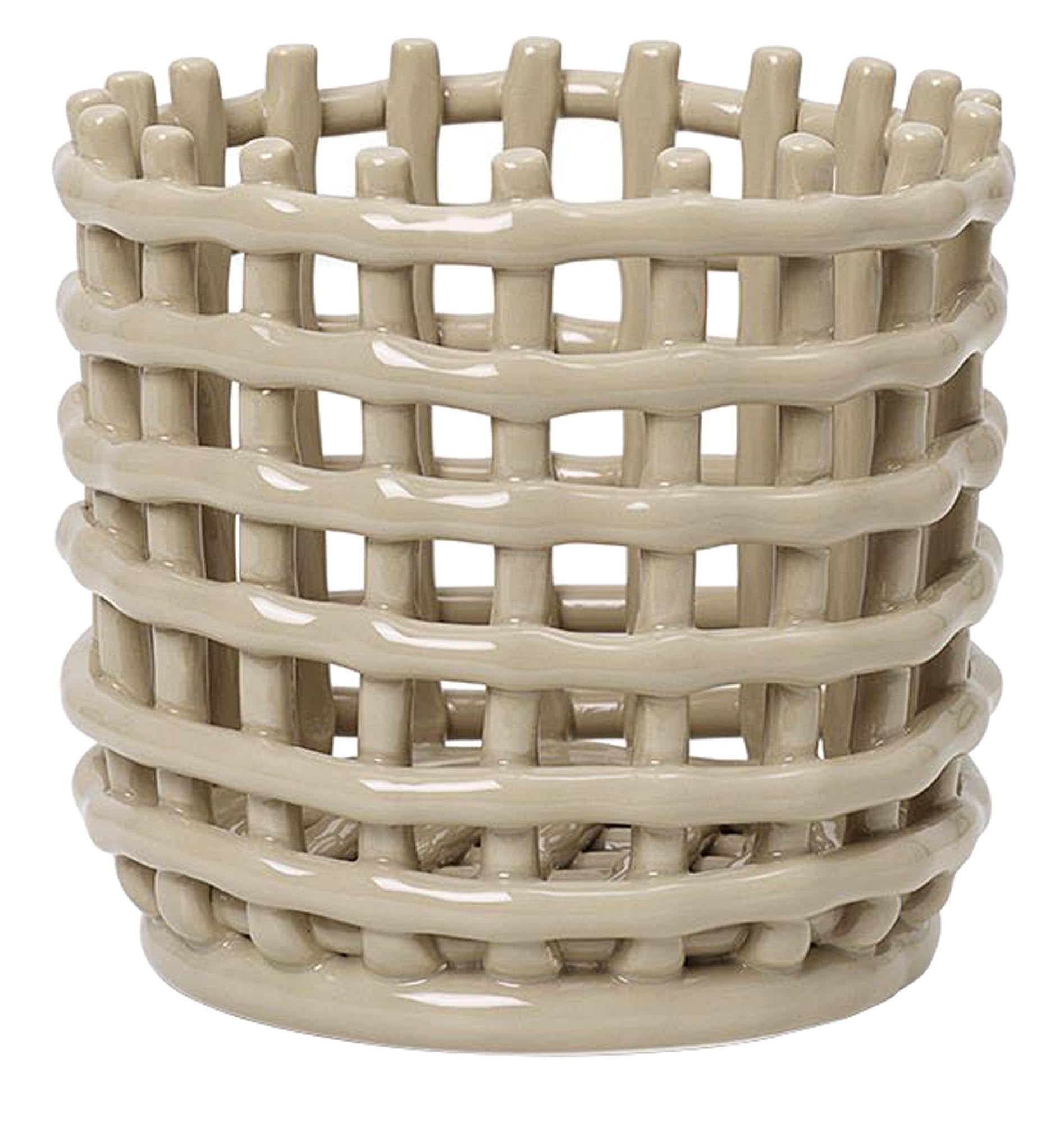 Kleiner Ferm Living Korb: Handgefertigt, stilvoll und vielseitig nutzbar.