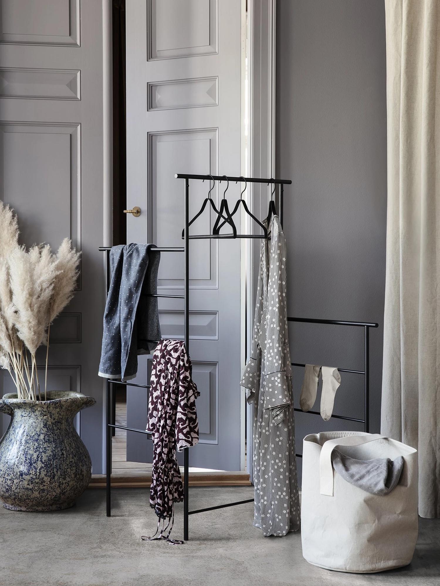 Chambray Duschvorhang in Sand präsentiert im Onlineshop von KAQTU Design AG. Duschvorhang ist von Ferm Living