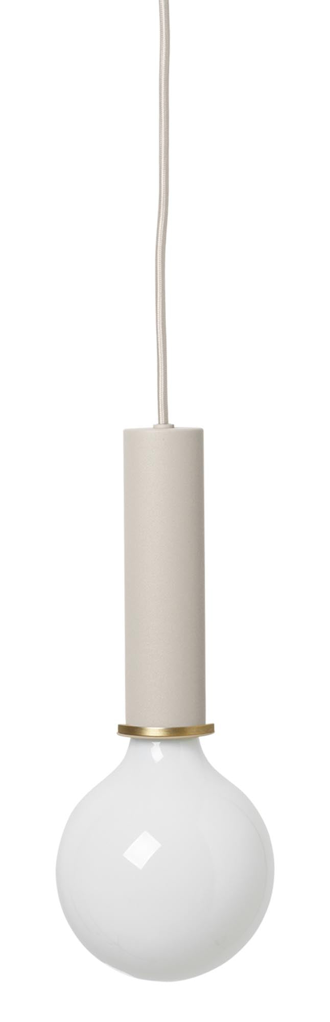 Stilvolle Collect Pendelleuchte von Ferm Living – ein elegantes Highlight für jeden Raum, vielseitig einsetzbar mit dekorativen Glühbirnen oder Lampenschirmen.