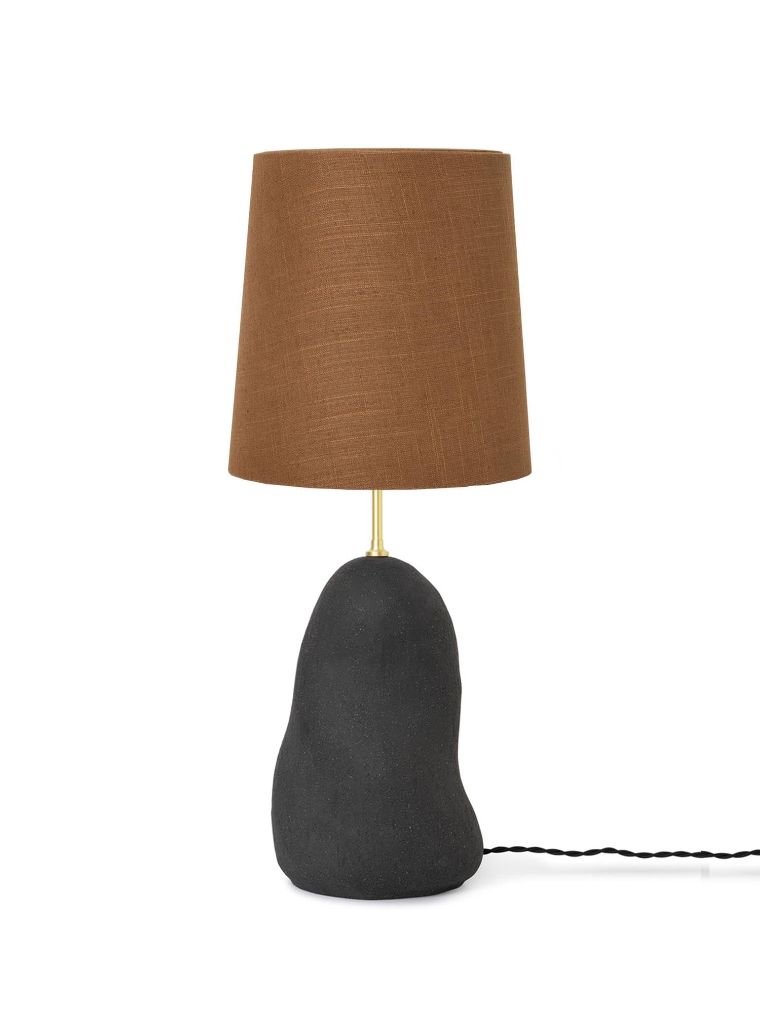 Eleganter Hebe Lampenschirm von Ferm Living in natürlichen Farben.