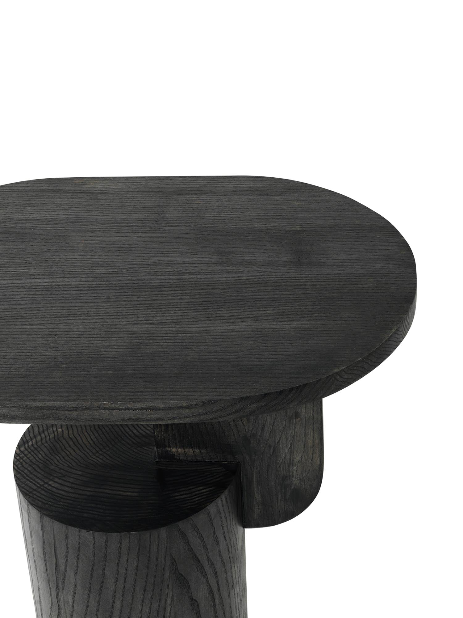 Moderner Insert Beistelltisch in elegantem Schwarz von Ferm Living, perfekt für zeitgemäße Einrichtung und vielseitige Nutzung im Wohnbereich.