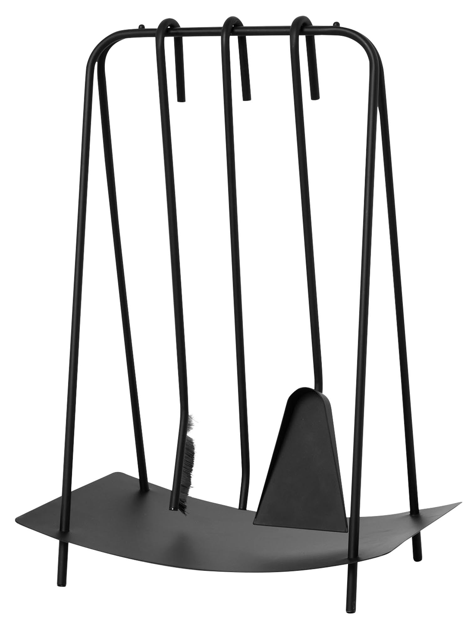 Entdecke die elegante Kamingarnitur von Ferm Living. Inspiriert von Schmuckstücken, vereint sie Funktionalität und Ästhetik für deinen Kamin.