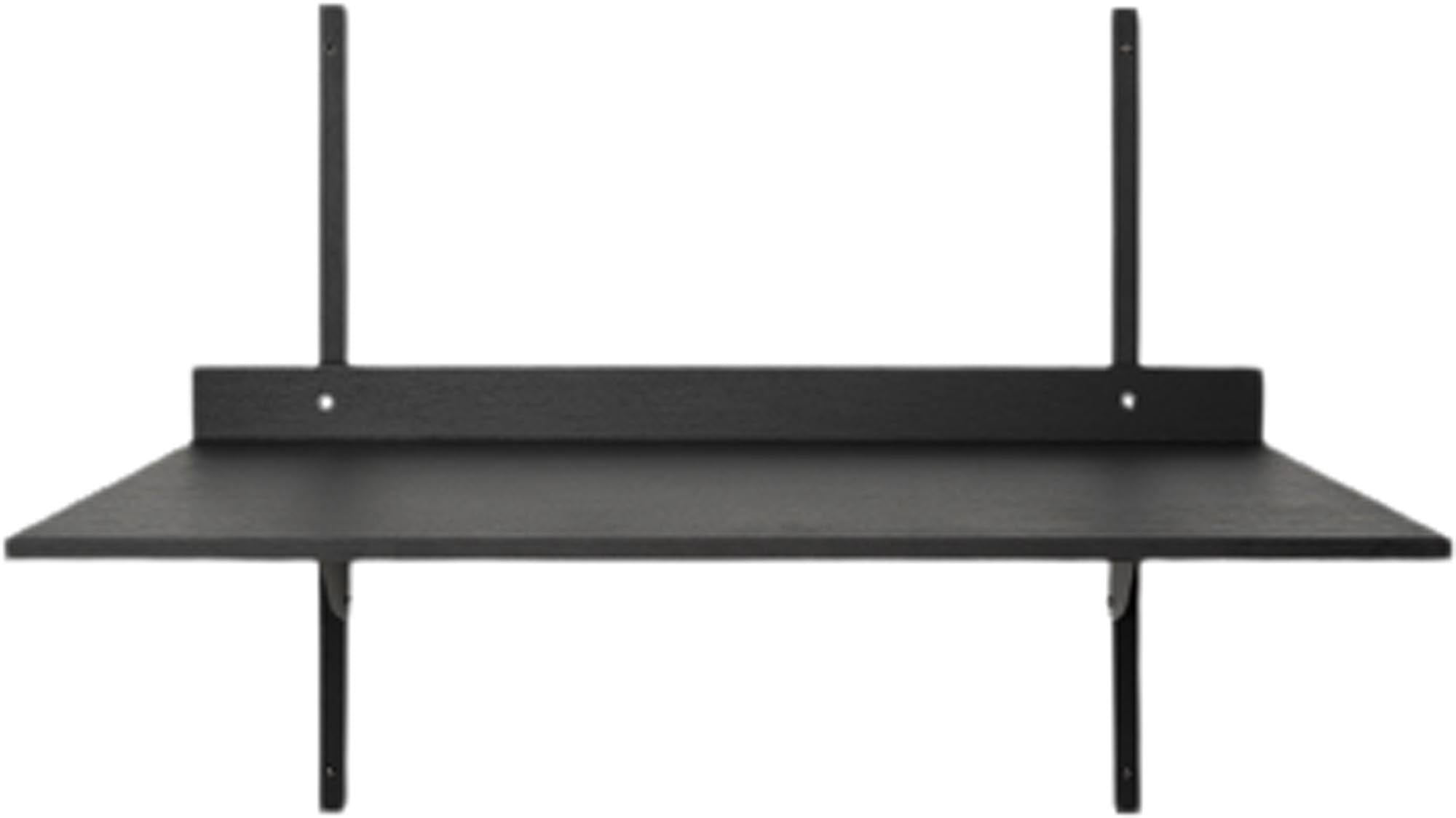 Entdecke den modernen Sector Schreibtisch von Ferm Living. Robuste Holz- und Messingkombination für vielseitige Arbeitsbereiche. Ideal für Notizen und Fotos.