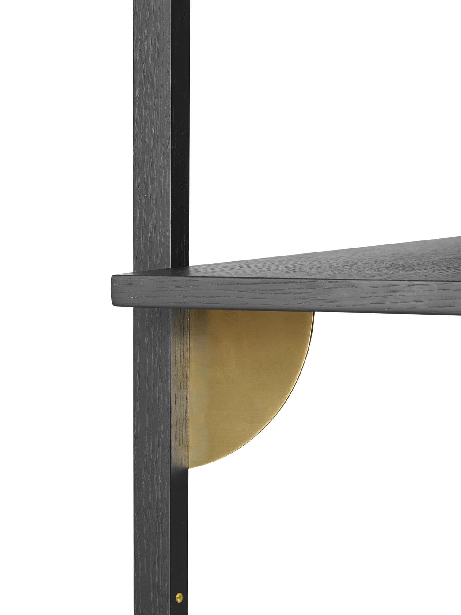 Sector Wandregal Triple in Schwarz präsentiert im Onlineshop von KAQTU Design AG. Wandregal ist von Ferm Living