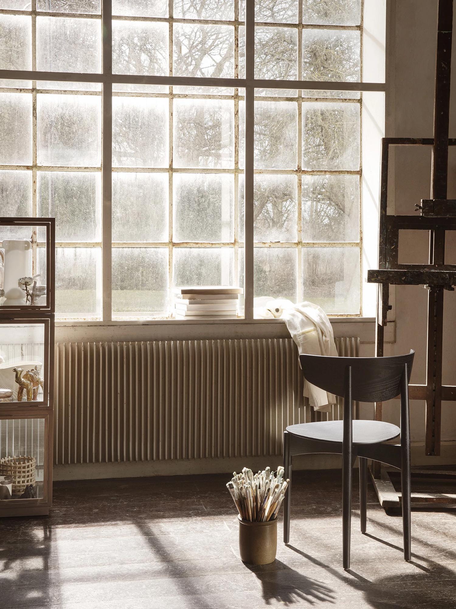 Herman Stuhl in Schwarz präsentiert im Onlineshop von KAQTU Design AG. Stuhl ist von Ferm Living