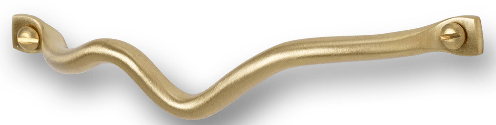 Der Curvature Handgriff von Ferm Living: Ein handgefertigter, eleganter Wandhalter aus geschwärztem Messing mit organischen Formen.