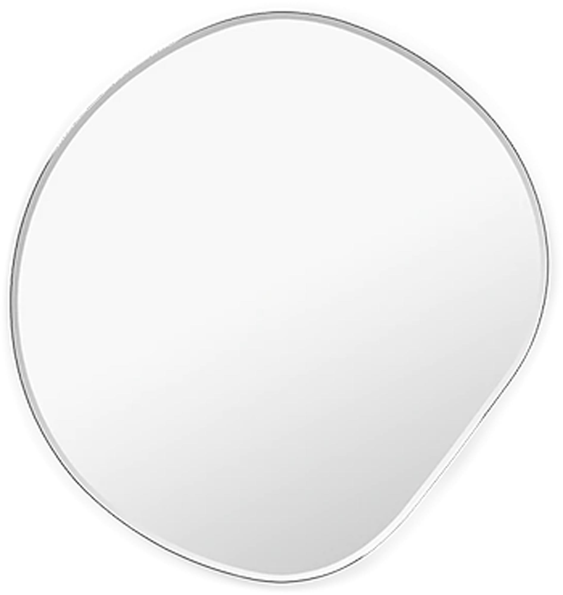 Eleganter Pond Spiegel von Ferm Living: Organische Formen, inspiriert von Wasserbewegungen, mit Messingrahmen. Vielseitig aufhängbar.