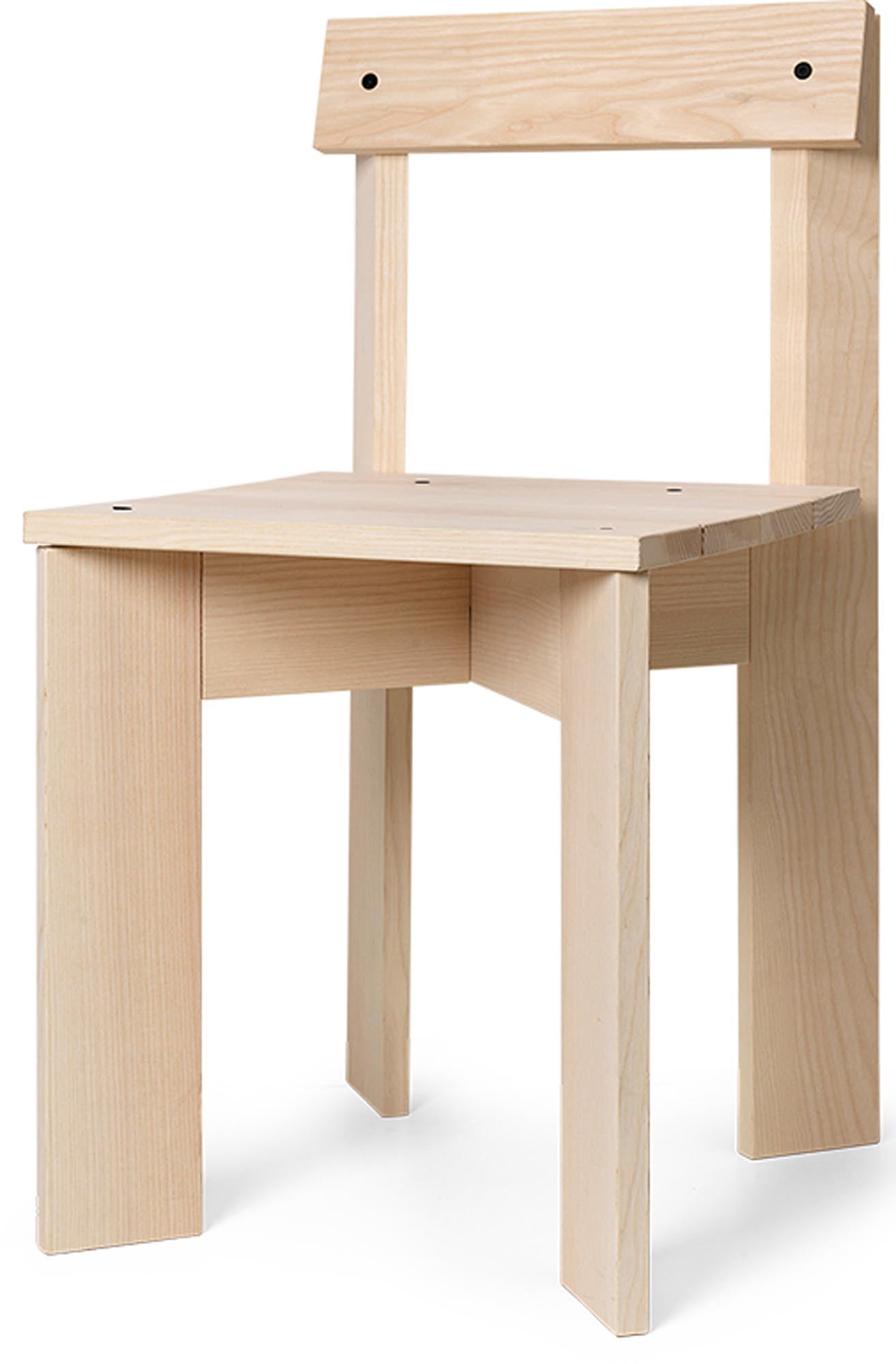 Eleganter Ark Stuhl von Ferm Living in modernem skandinavischem Design.