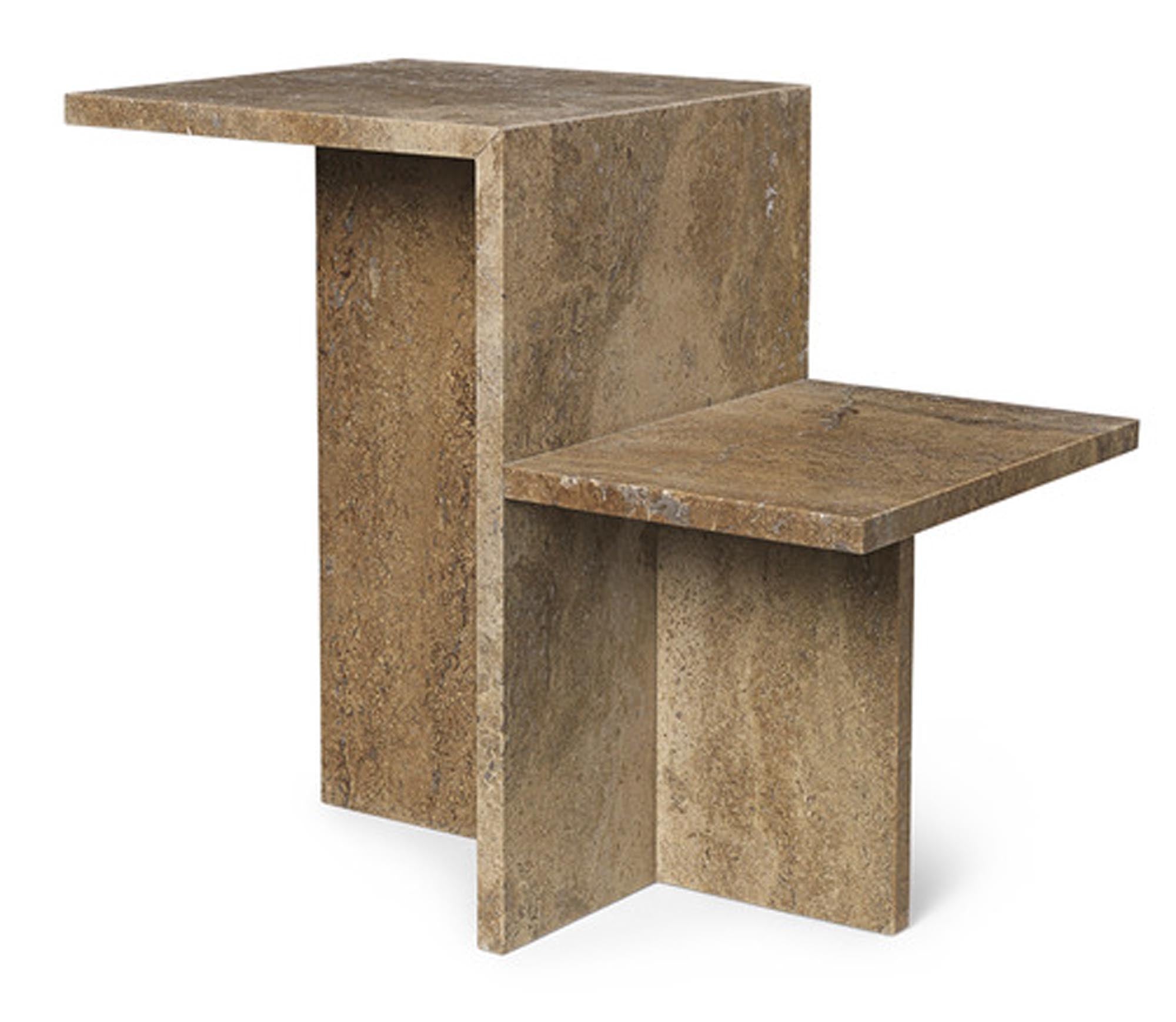 Distinct Beistelltisch in Dunkelbraun präsentiert im Onlineshop von KAQTU Design AG. Beistelltisch ist von Ferm Living