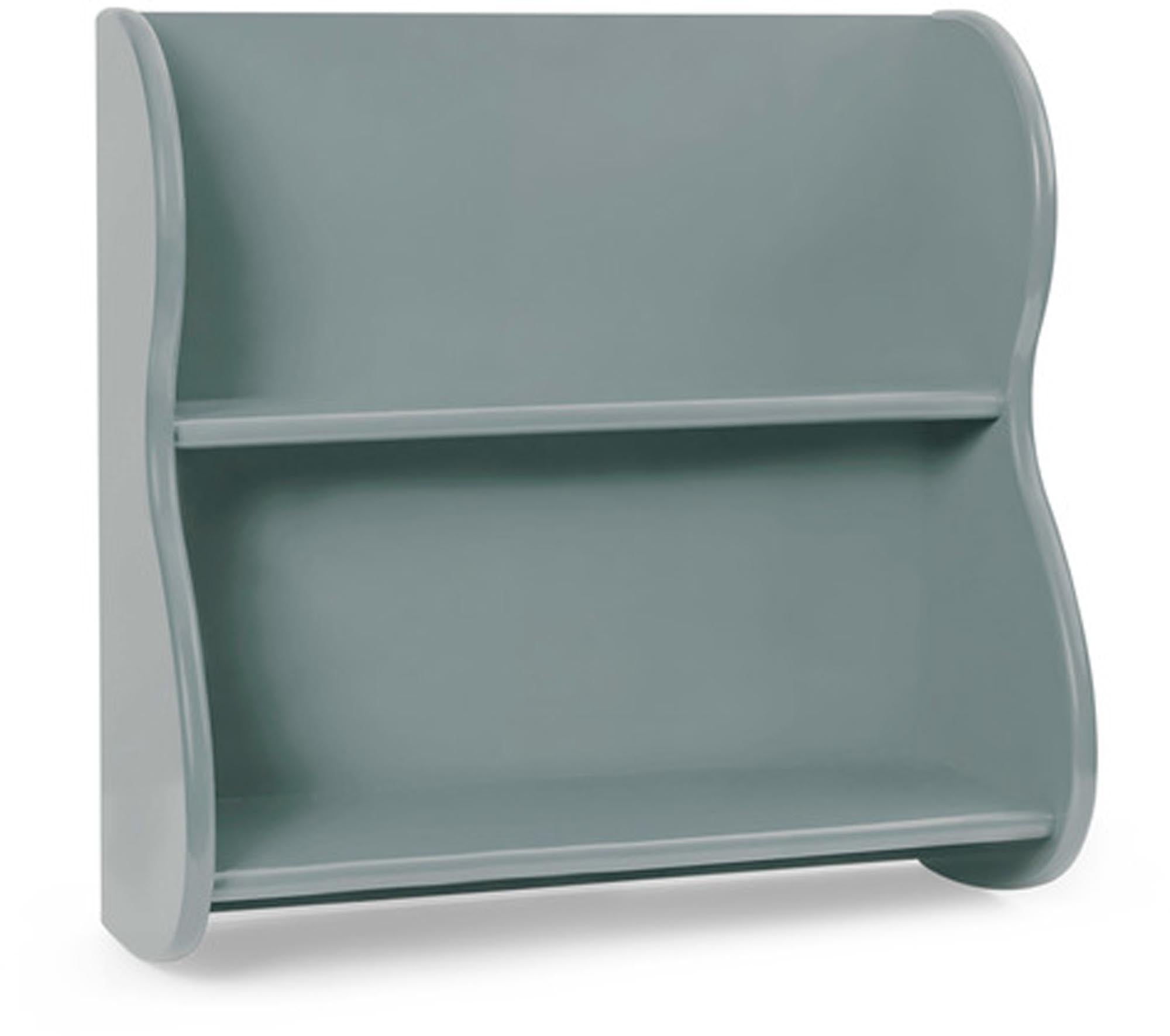 Elegantes Slope Wandregal von Ferm Living für modernes Wohnen.