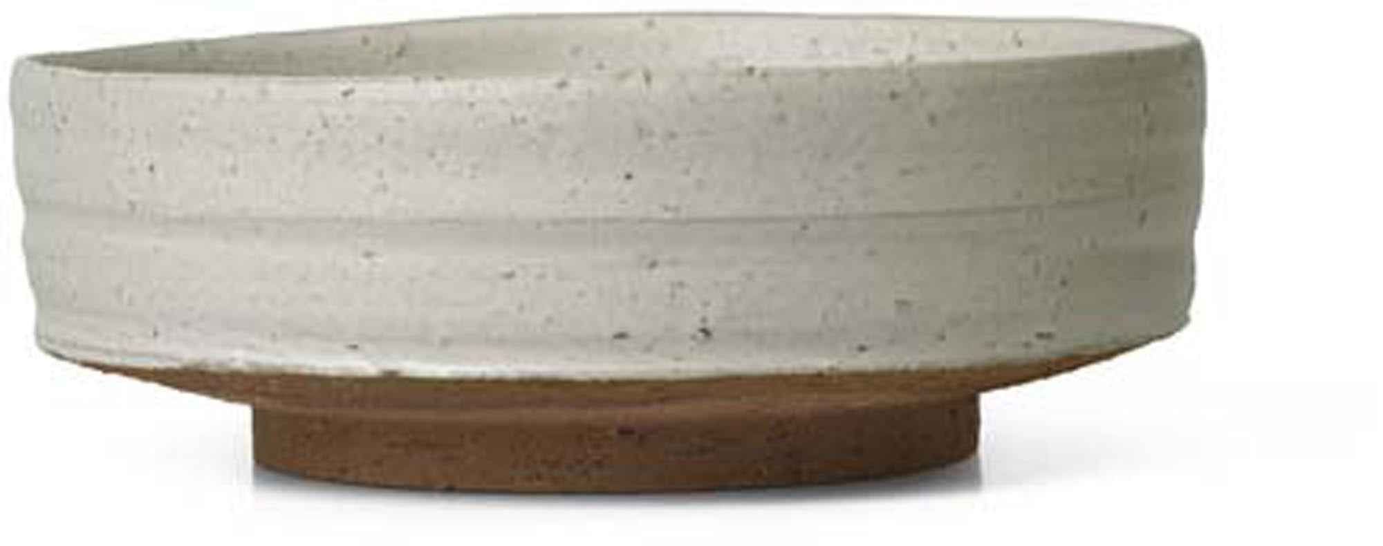 Serena Schüssel Ø18 von Ferm Living: Zeitloses Steingut-Meisterwerk.