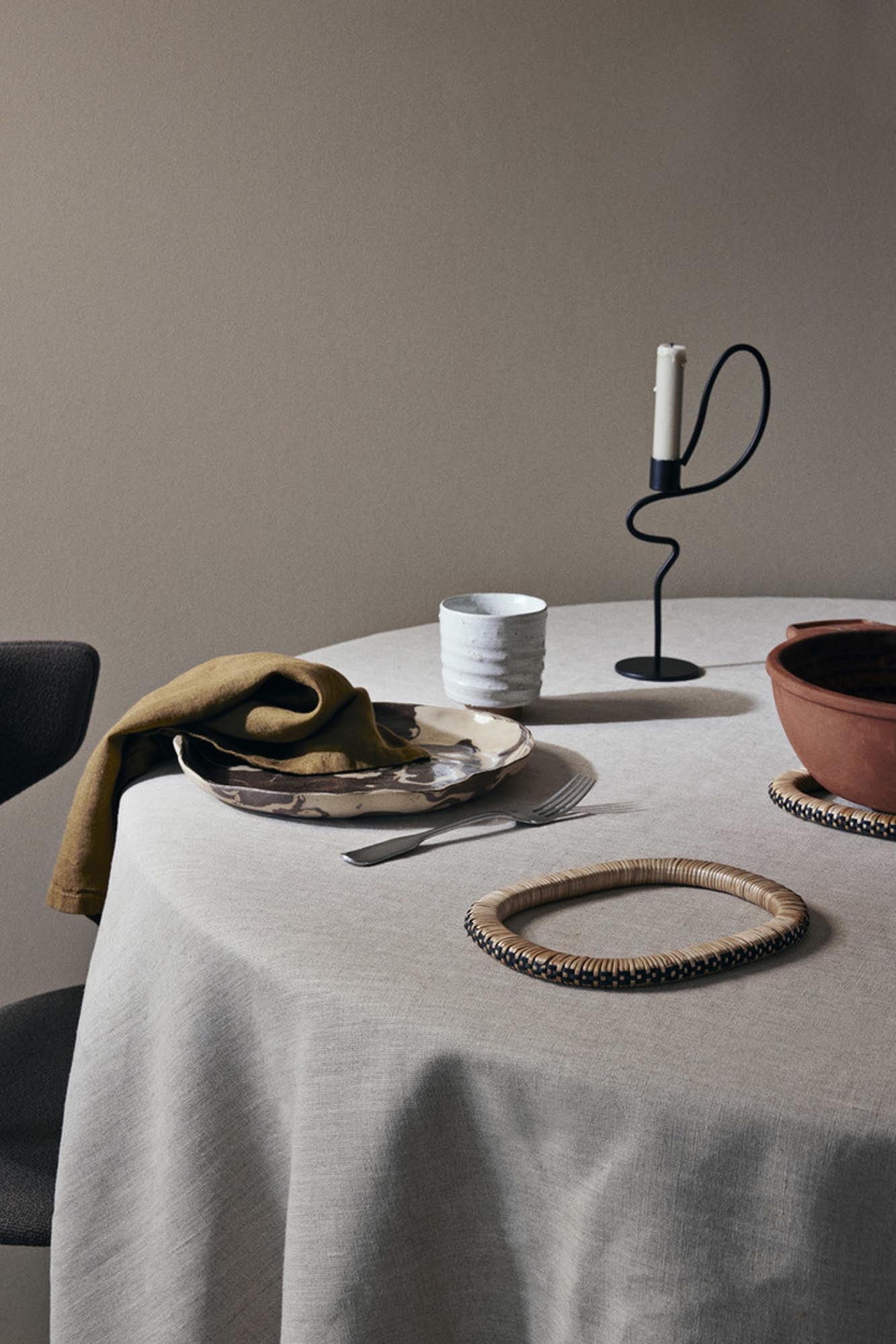 Serena Tasse von Ferm Living: Skandinavisches Design für deinen Kaffee.