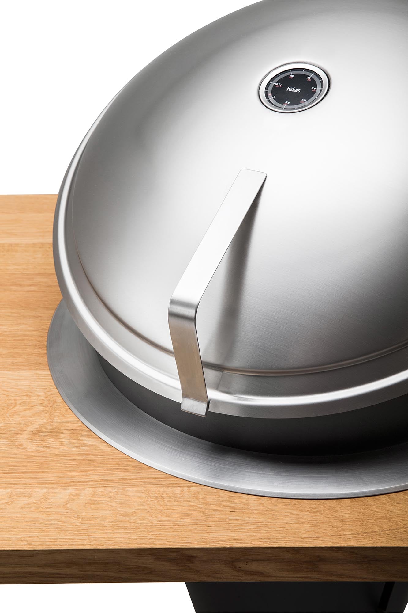 CONE Einbau: Elegantes Grillmodul für moderne Aussenküchen.