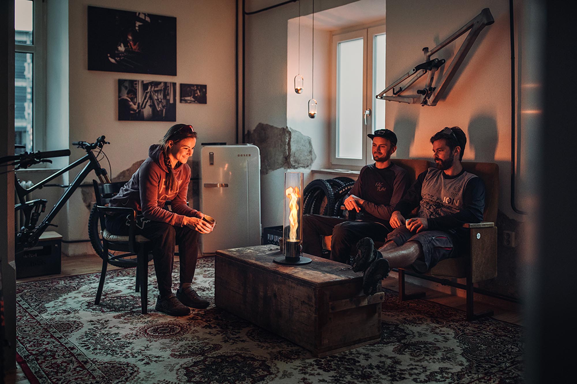 SPIN von Höfats: Stilvolle Bioethanol-Flamme für drinnen & draussen.