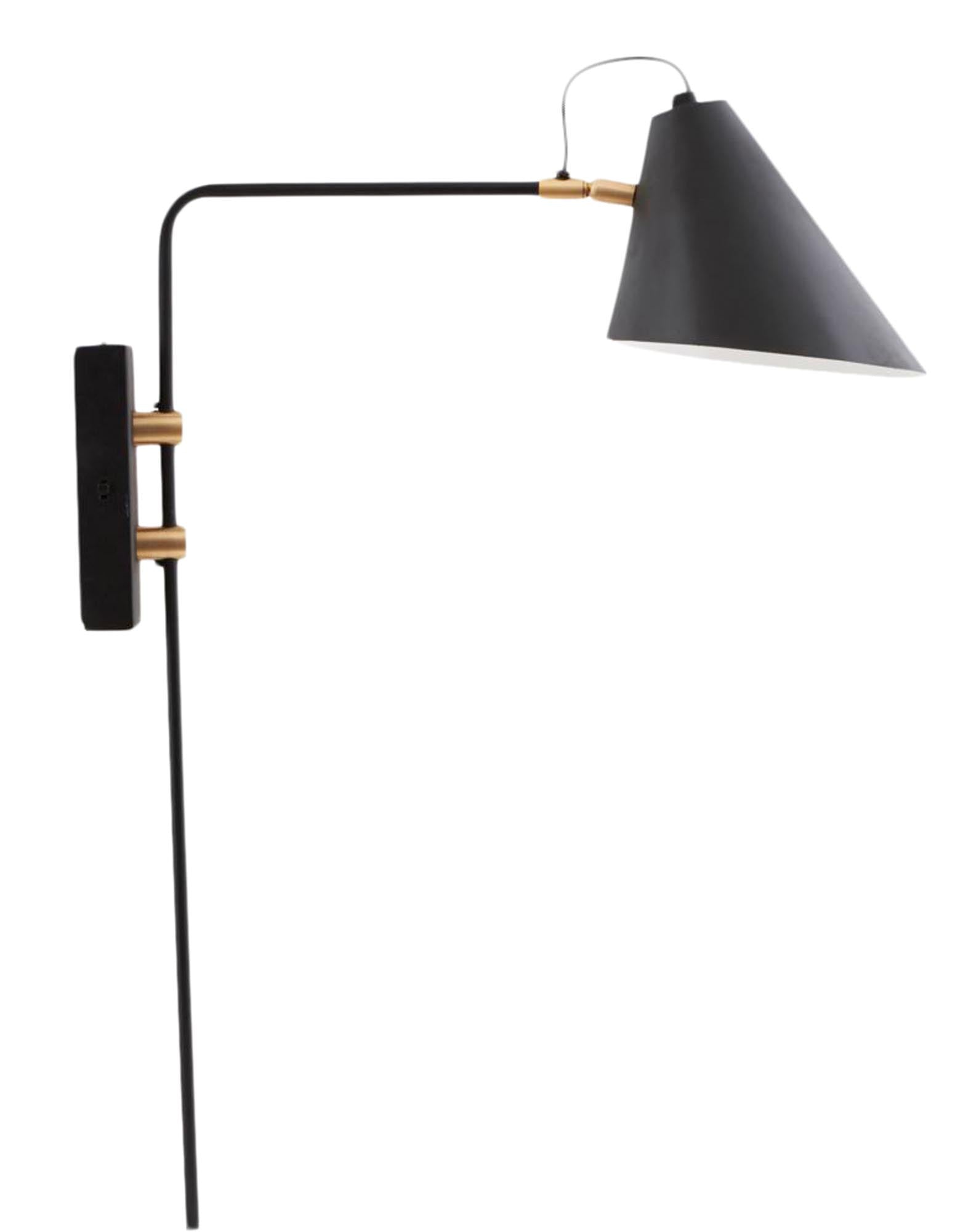 Elegante Wandleuchte Club von House Doctor für modernes Ambiente.