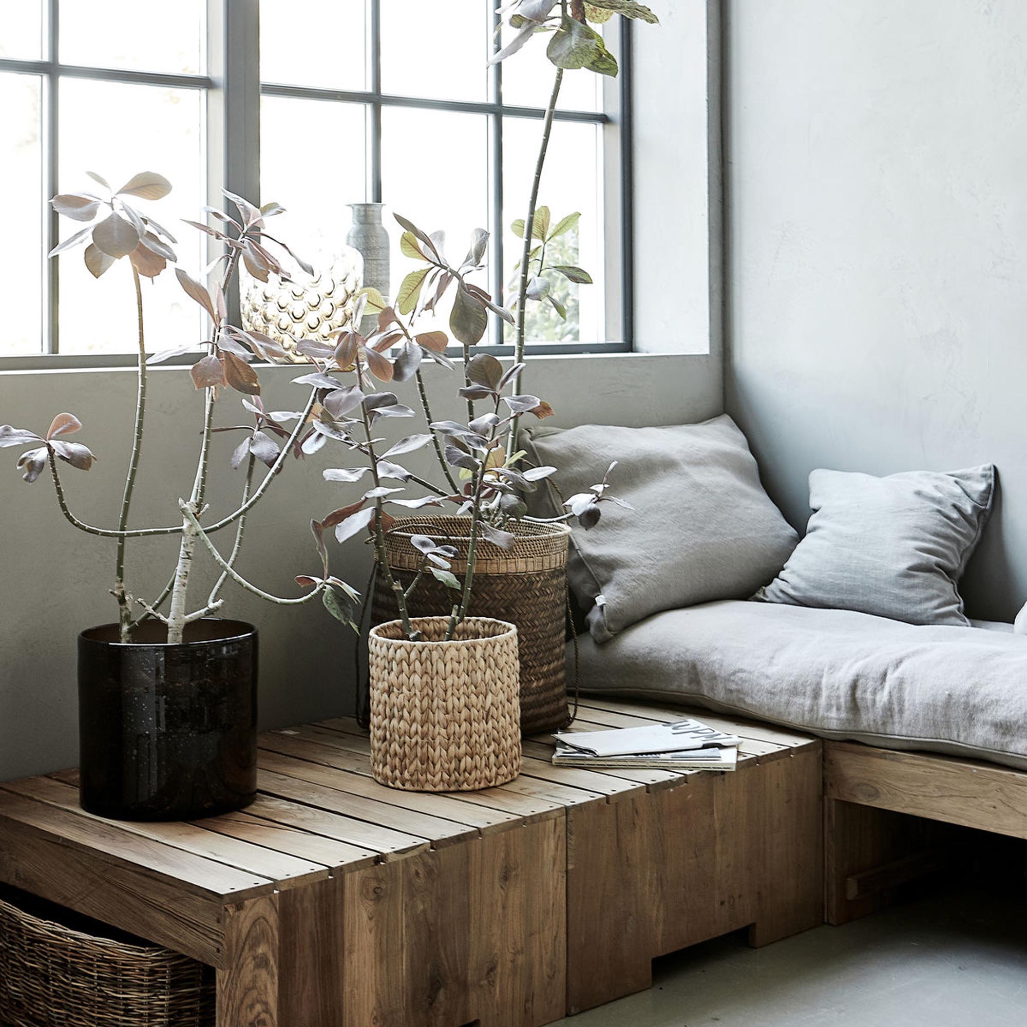 Moderner Esstisch Woodie aus Eichenholz von House Doctor.