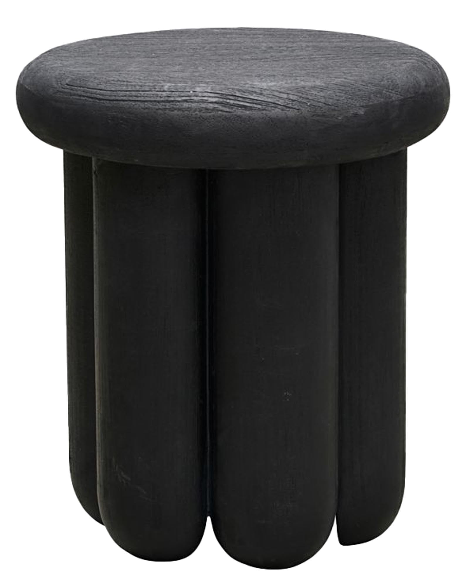 Entdecken Sie den Beistelltisch Phant von House Doctor aus schwarzem Holz. Ideal als Nachttisch oder Couchtisch, vielseitig und stilvoll.