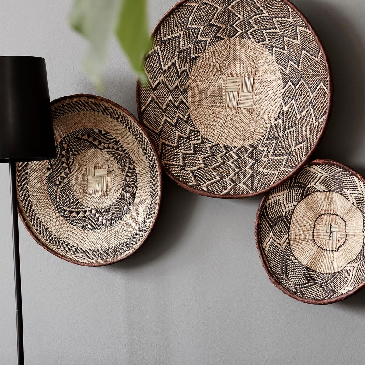 Korb, Tonga, Deko in Braun/Schwarz präsentiert im Onlineshop von KAQTU Design AG. Aufbewährungskörbe ist von House Doctor
