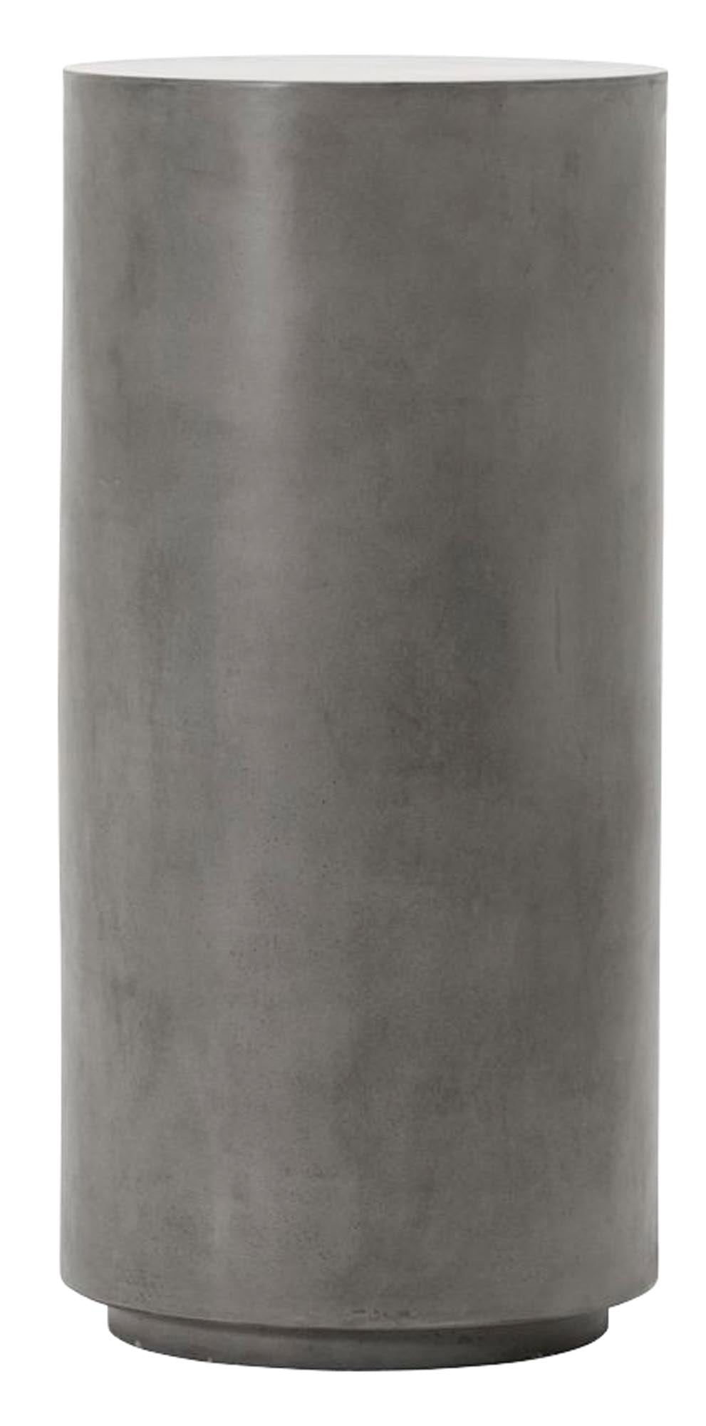 Betonsäule von House Doctor: Vielseitig drinnen & draussen, ideal für Lampen oder Kunst. Handgefertigt, einzigartig, 22 kg.