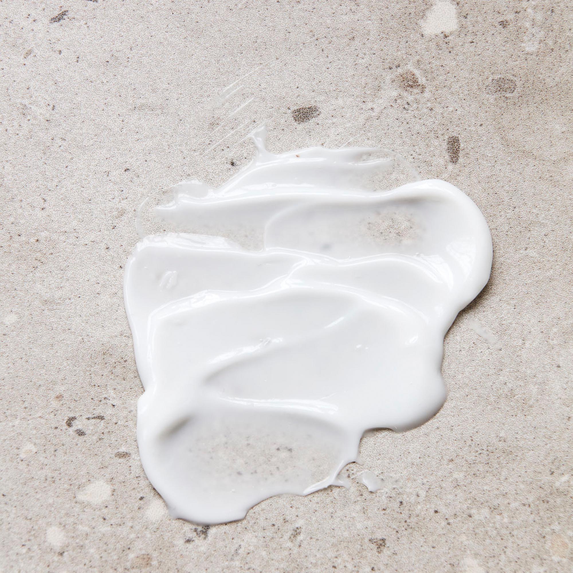 Meraki Meadow Bliss: Natürliche Handpflege für geschmeidige Haut.