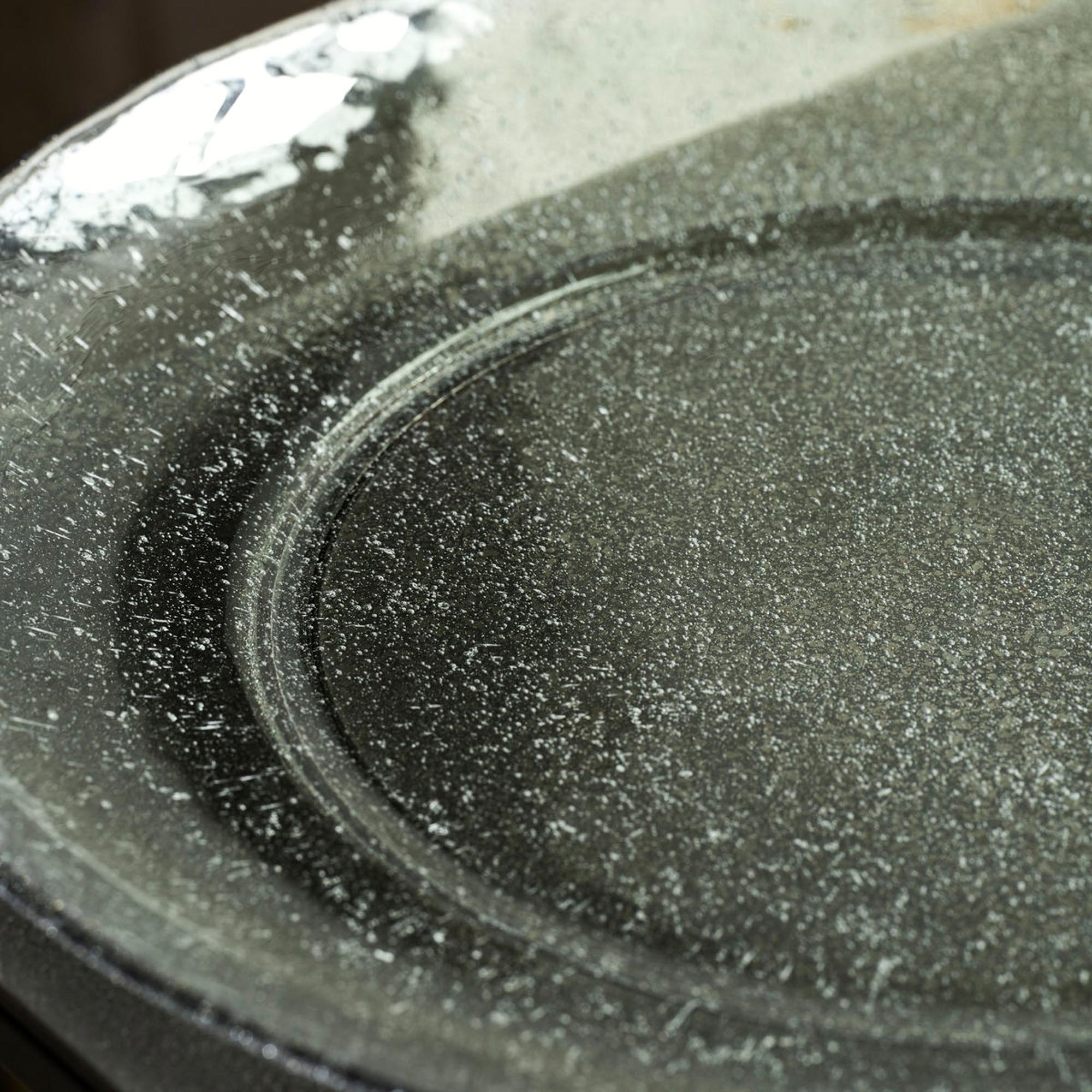 Grüner HDRain Teller von House Doctor für zeitlose Tischdekoration.