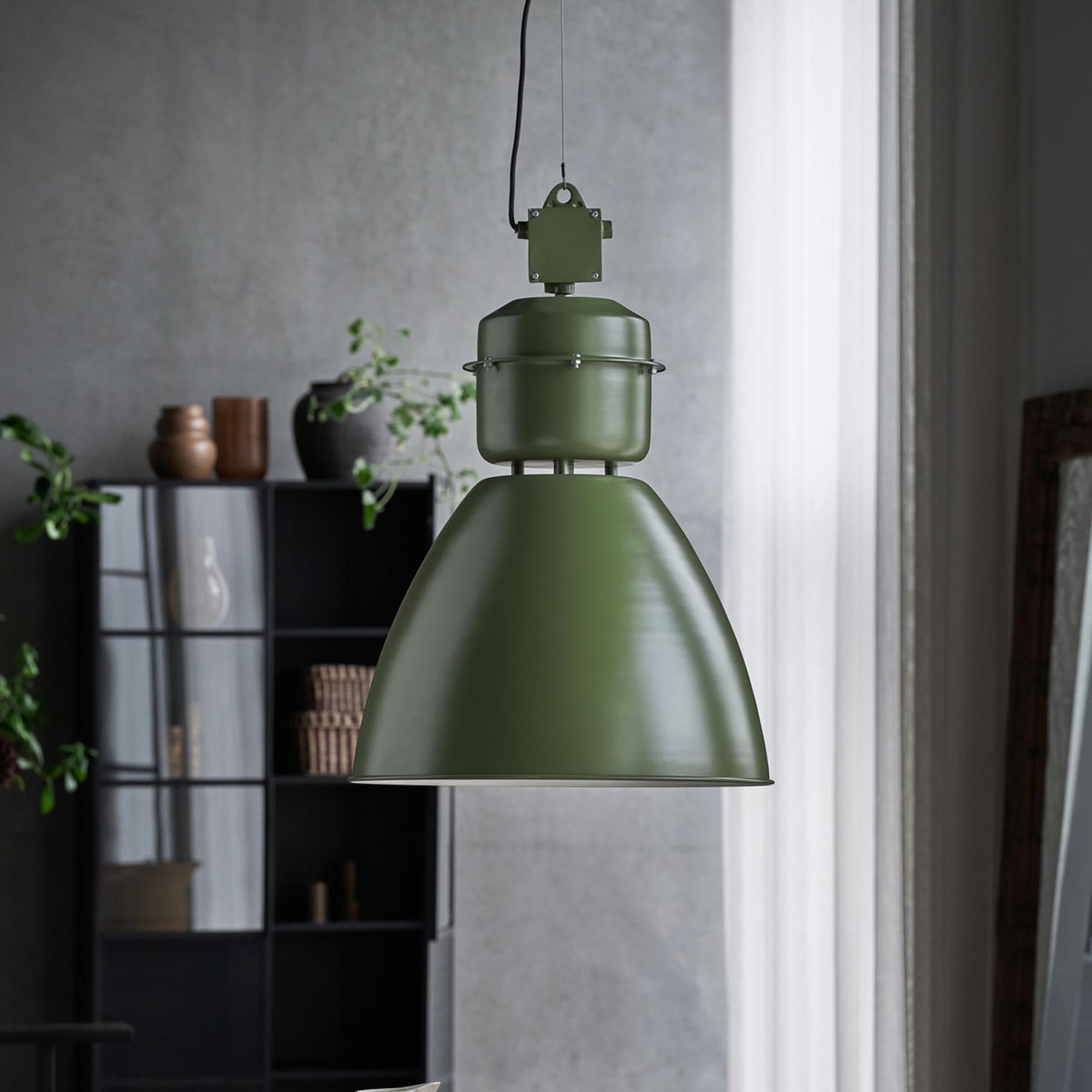 Elegante grüne HDVolumen Lampe von House Doctor für modernes Ambiente.