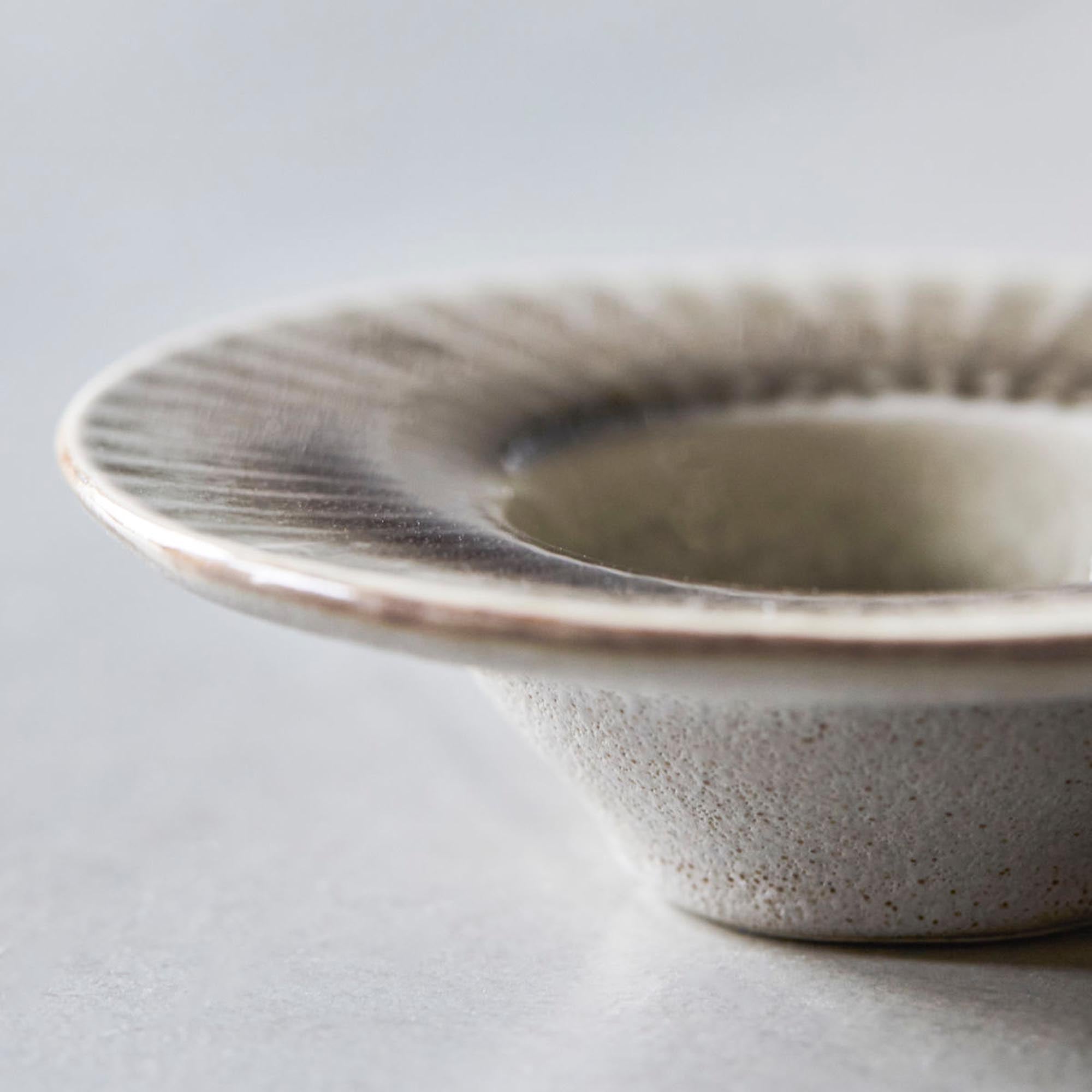 Moderner HDPleat Eierbecher von House Doctor in Grau/Braun.